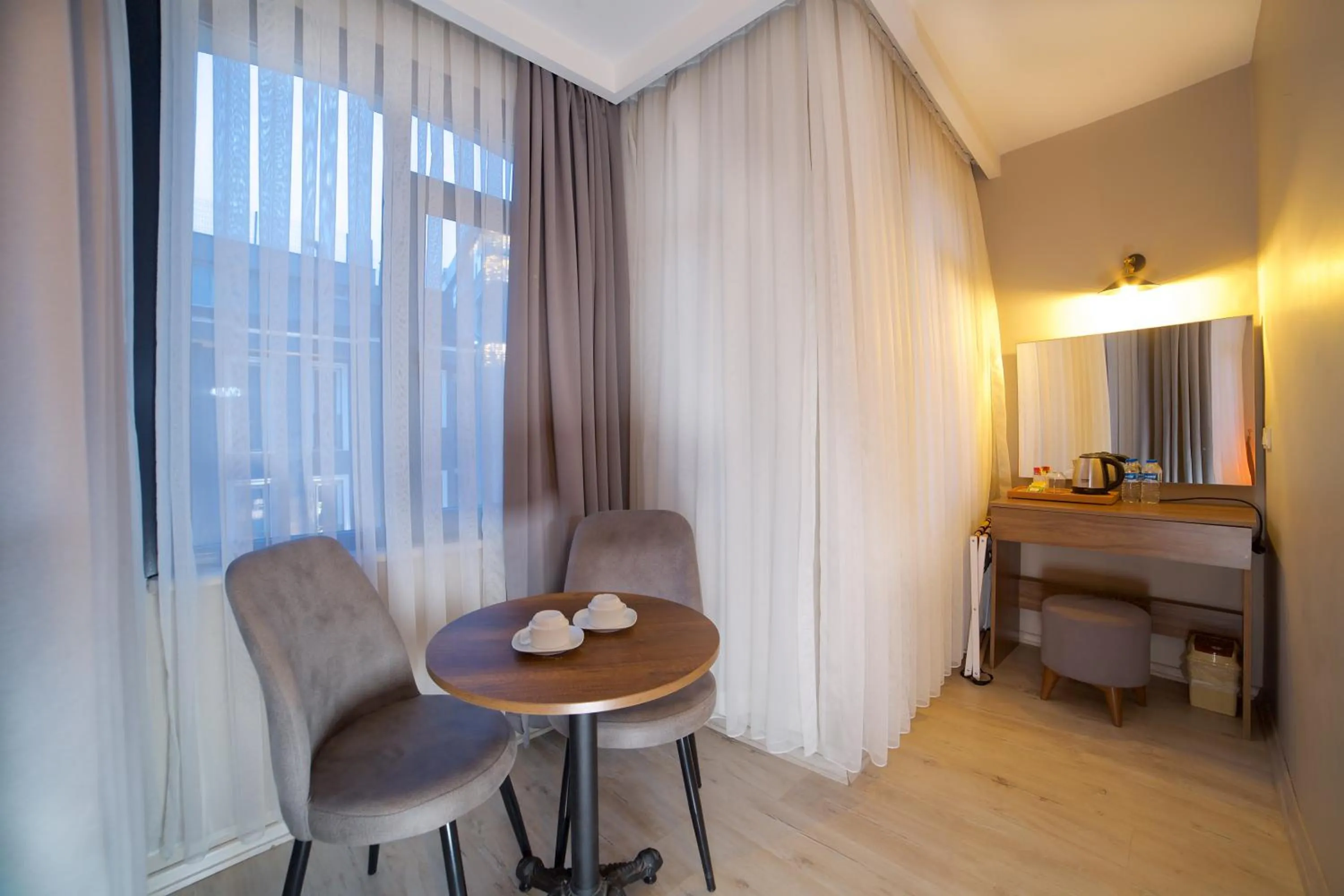 Living room in La Vida Old City Hotel