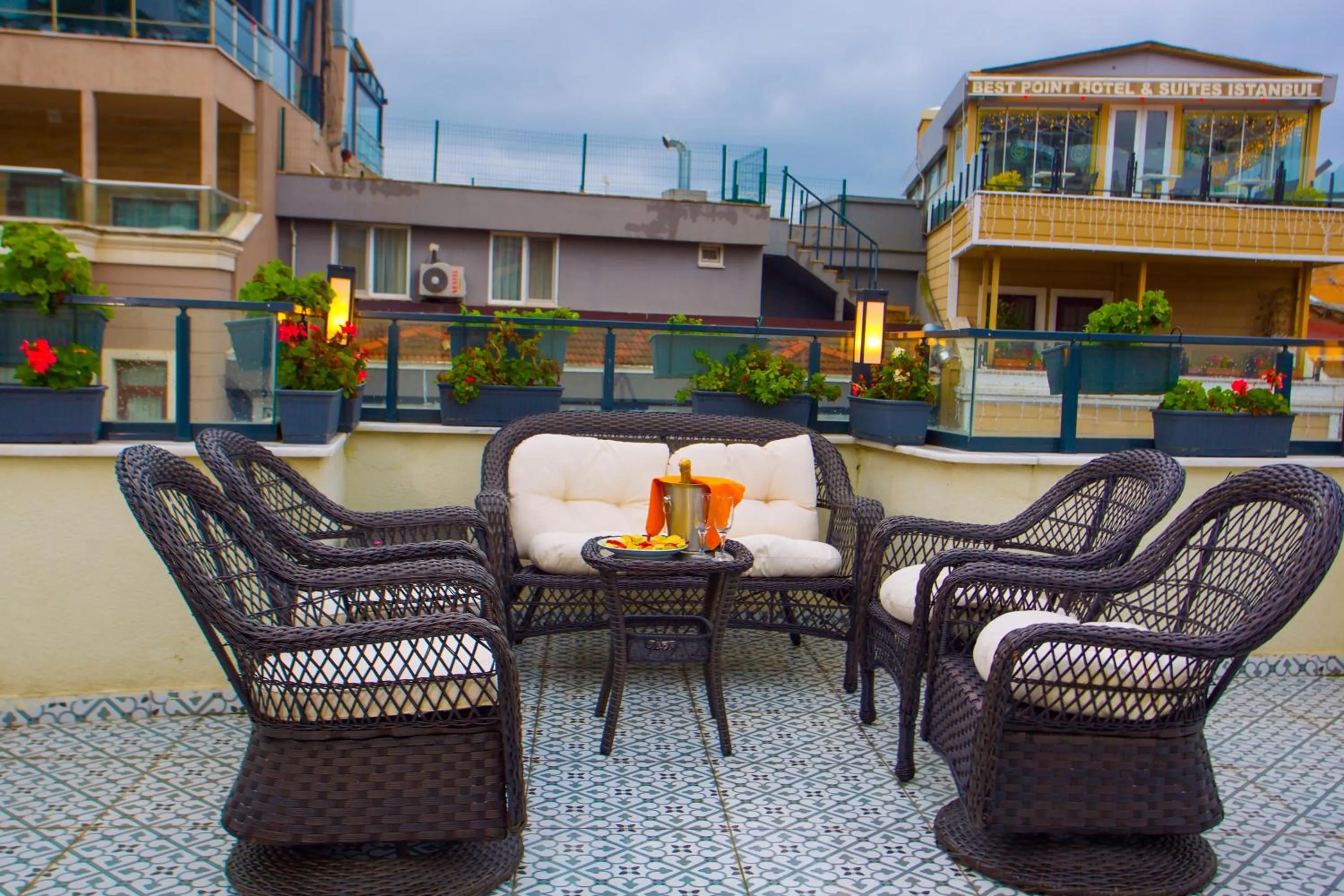 Day in La Vida Old City Hotel