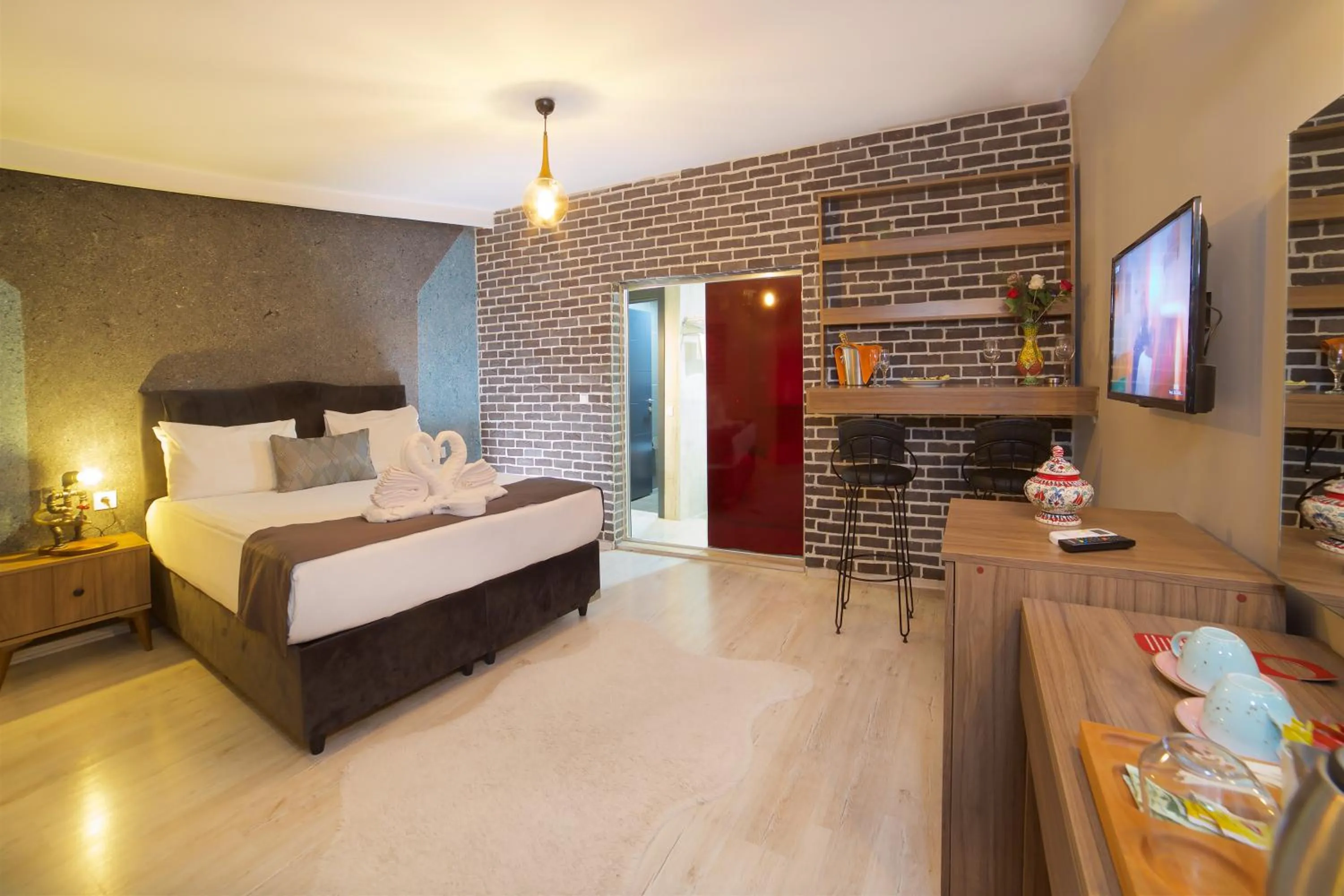 Bed in La Vida Old City Hotel