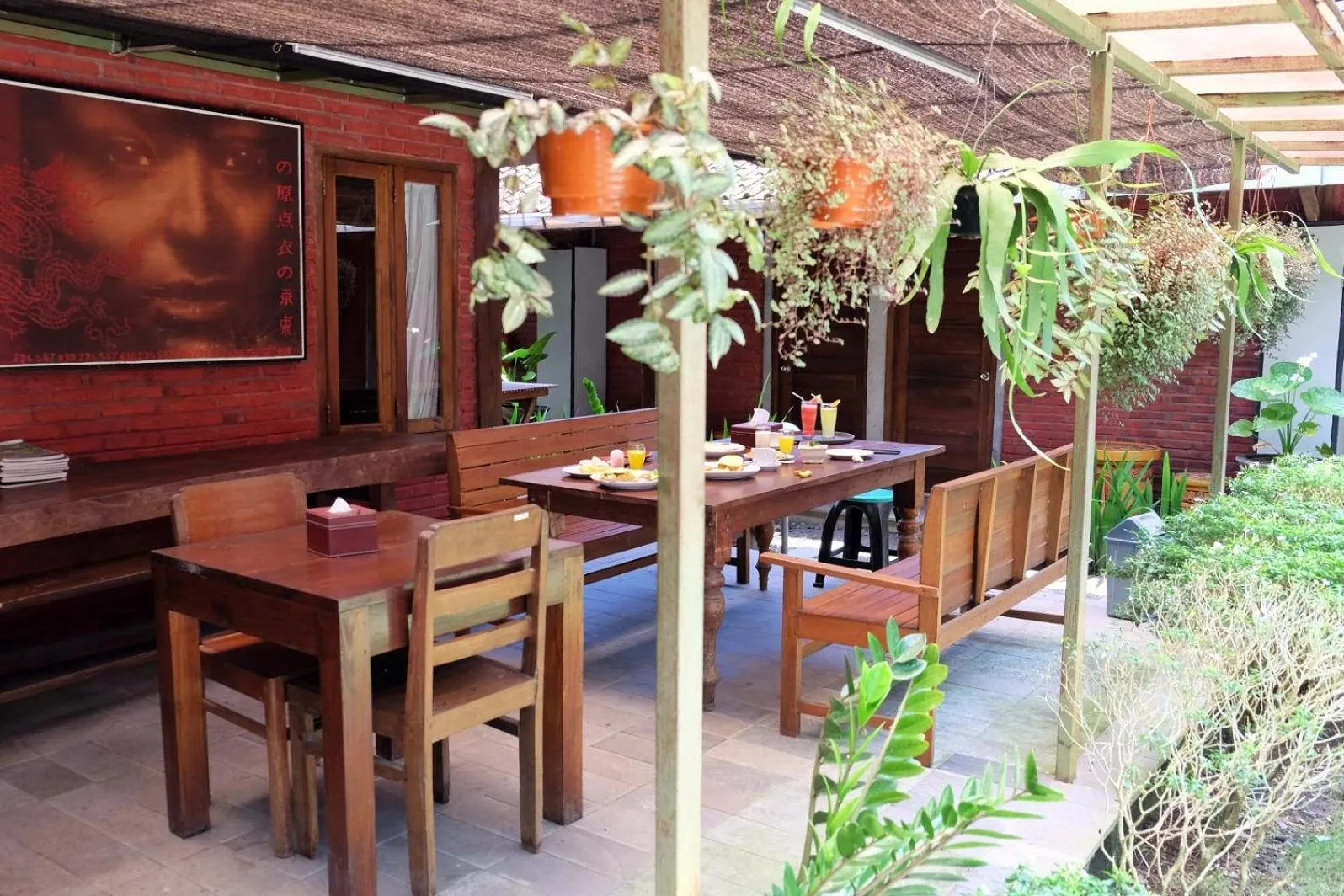 Restaurant/places to eat in Cempaka Borobudur Guest House