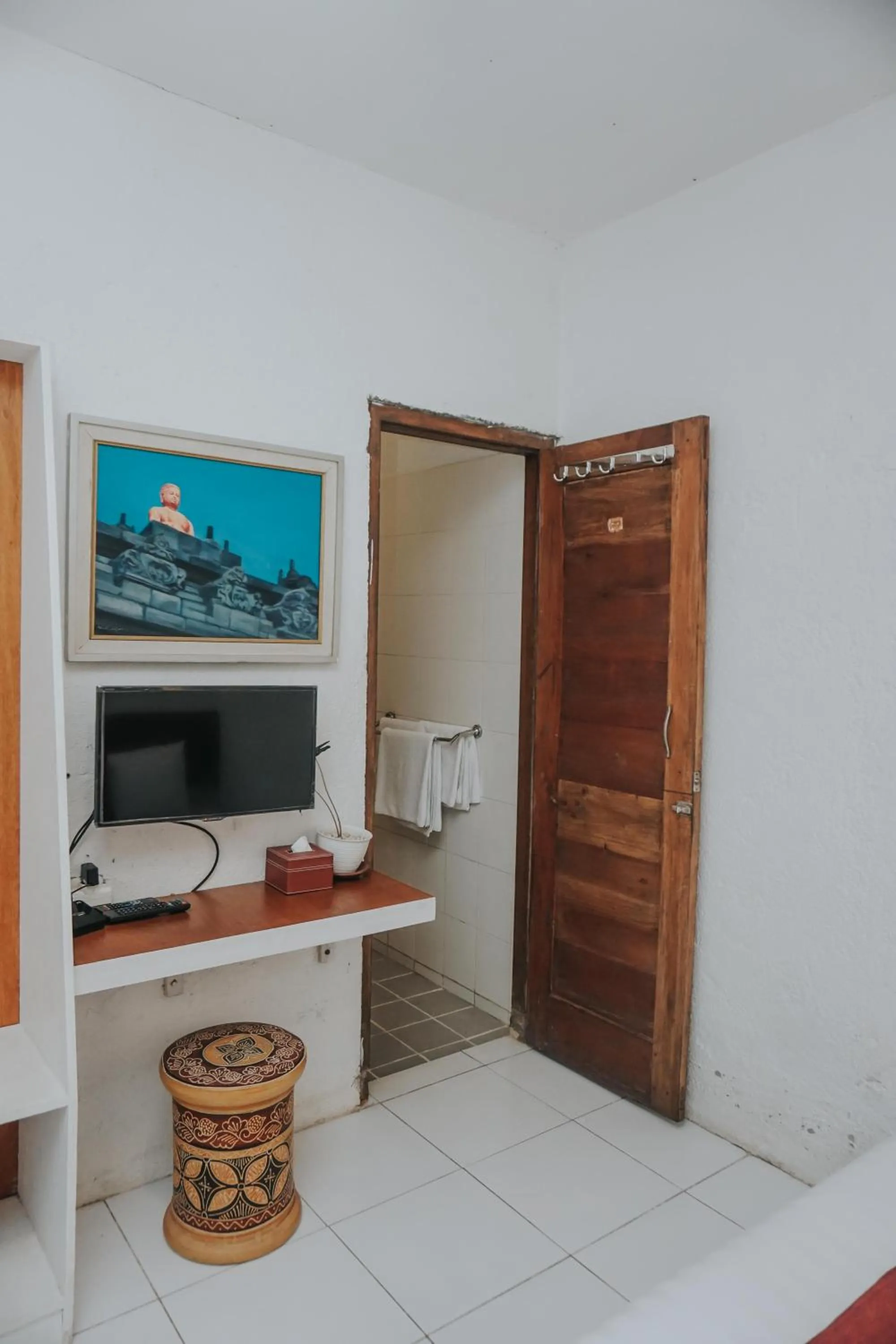 TV and multimedia in Cempaka Borobudur Guest House