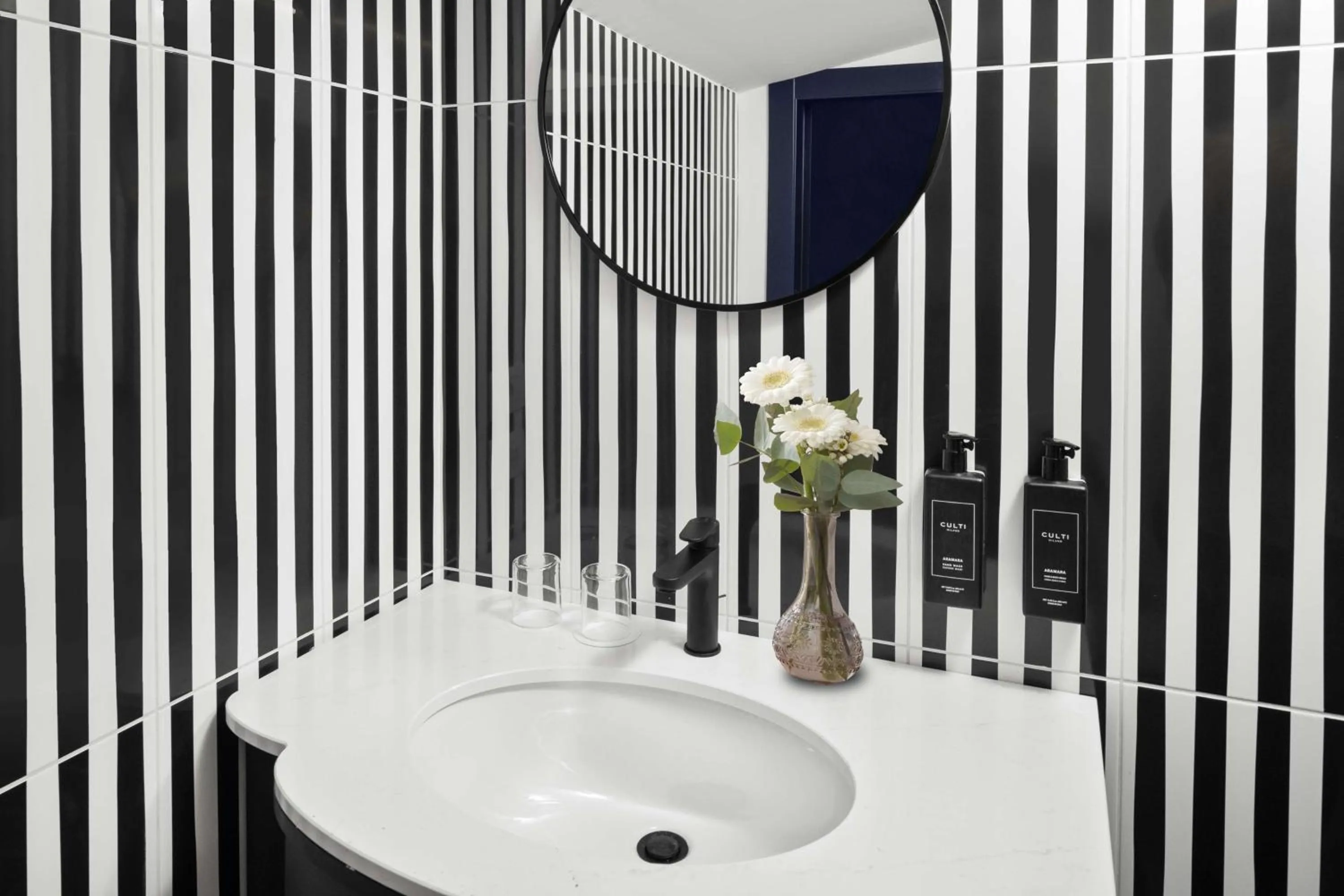 Bathroom in Anglo American Hotel Florence, Curio Collection By Hilton