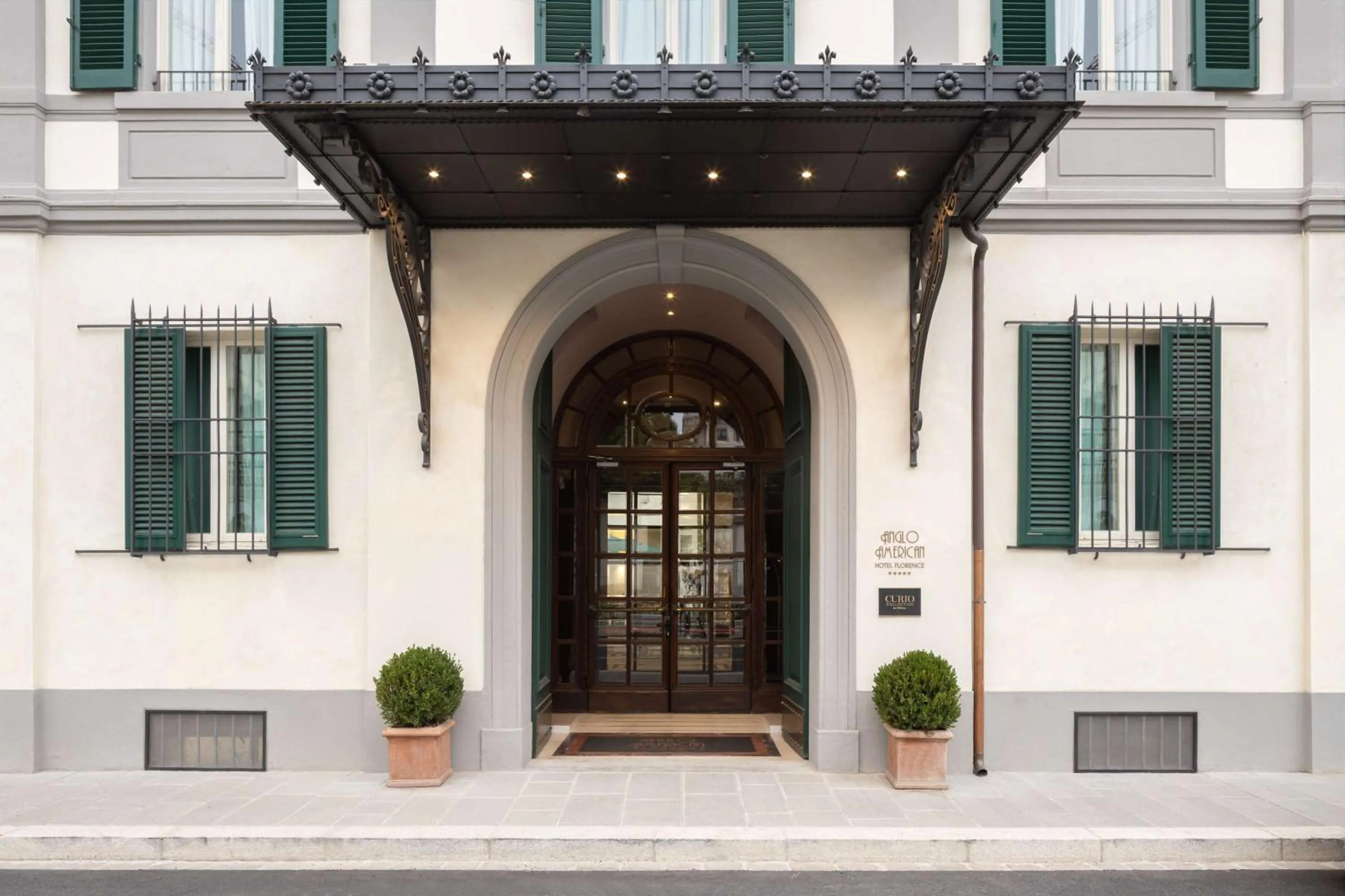 Property building in Anglo American Hotel Florence, Curio Collection By Hilton