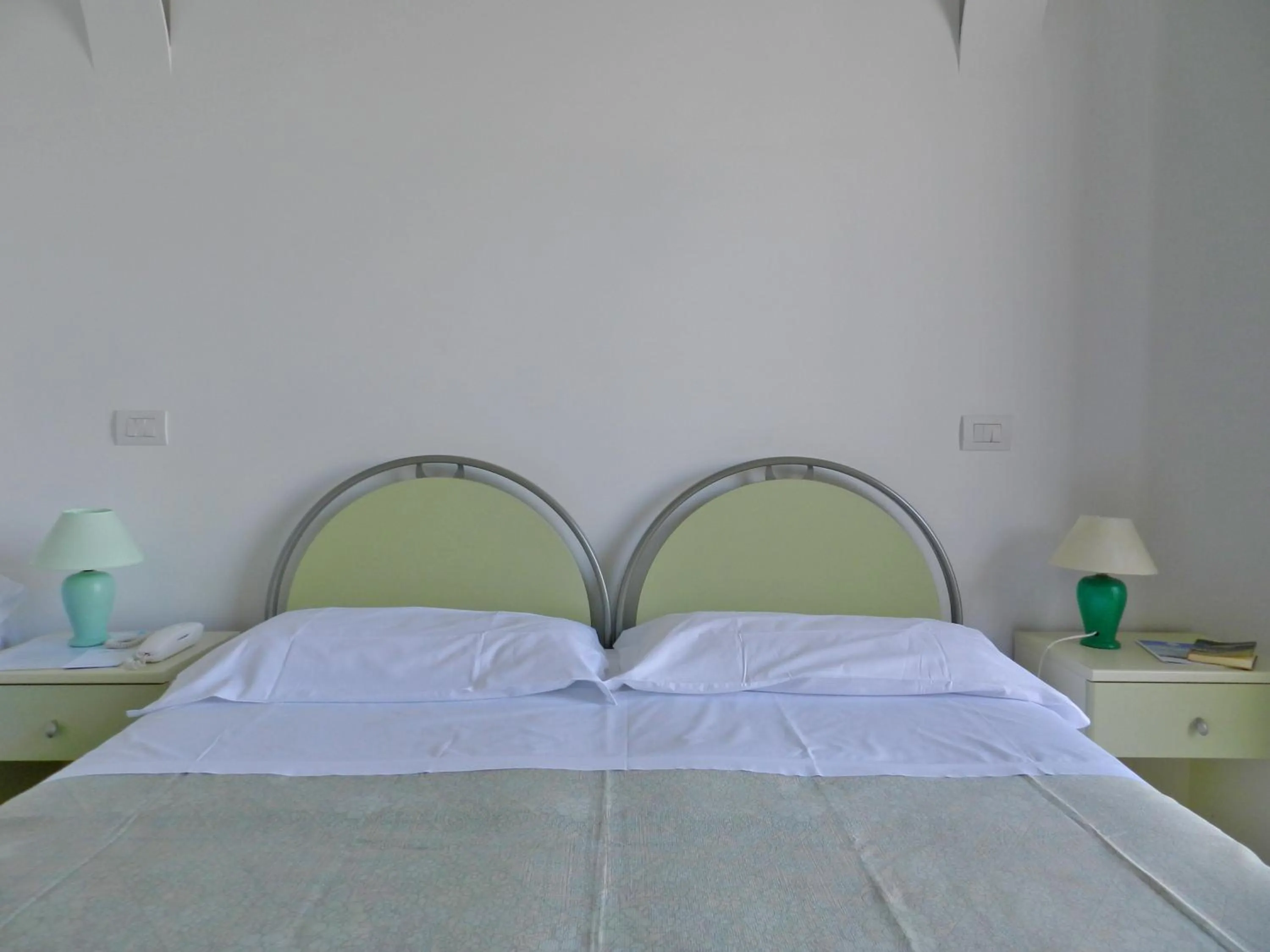 Photo of the whole room, Bed in Hotel Holiday