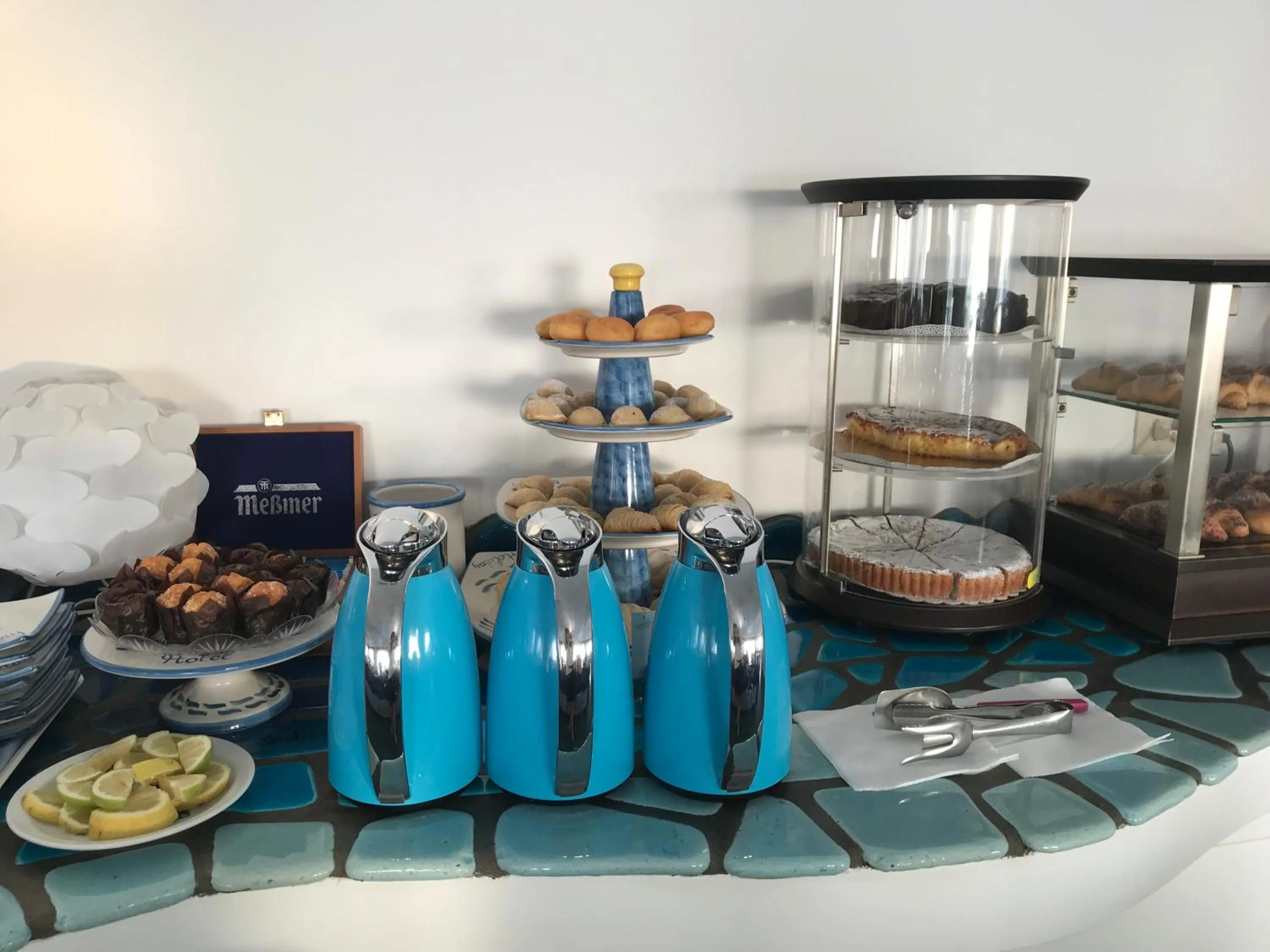 Food in Hotel Holiday