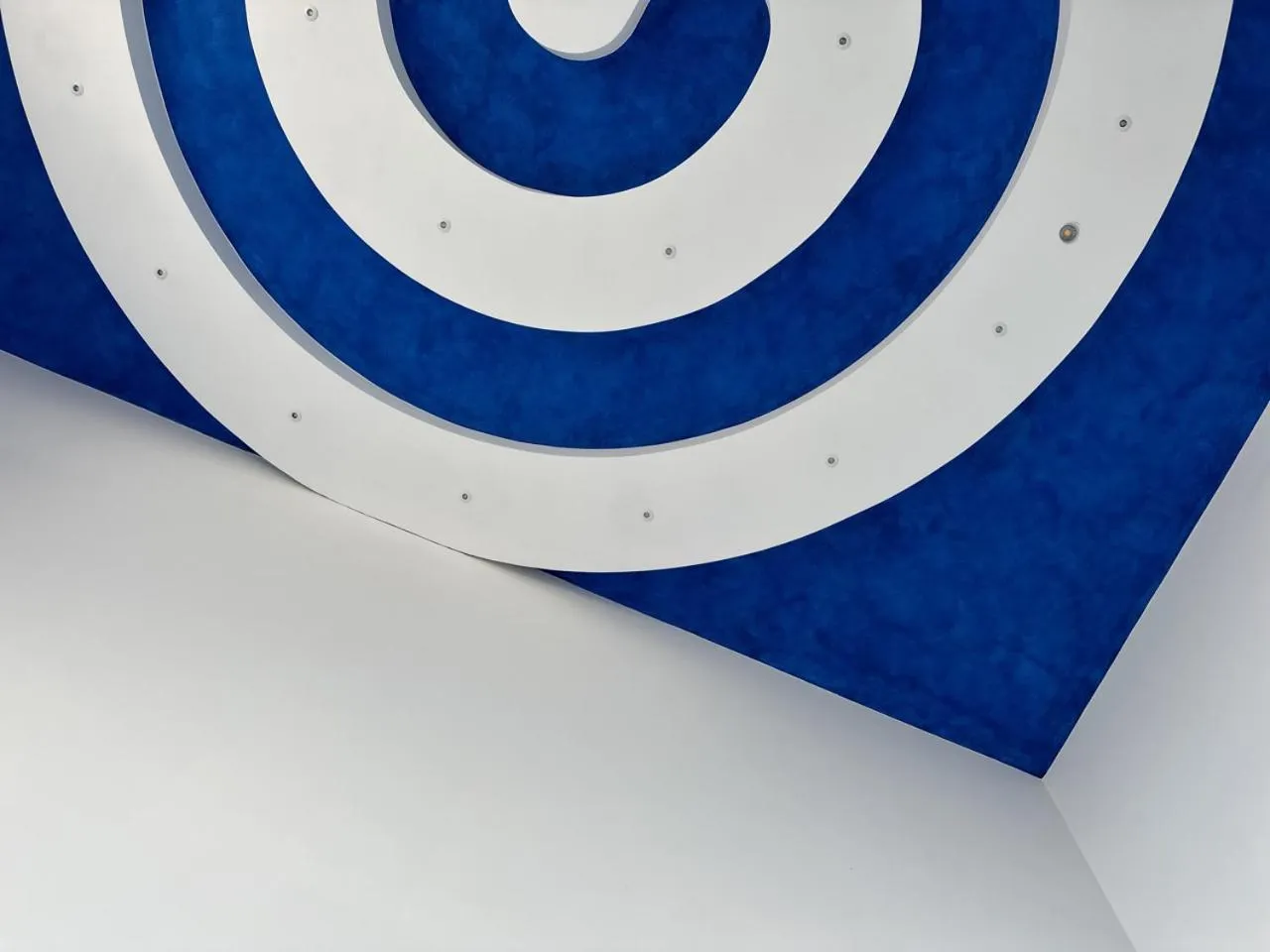 Decorative detail in Hotel Holiday