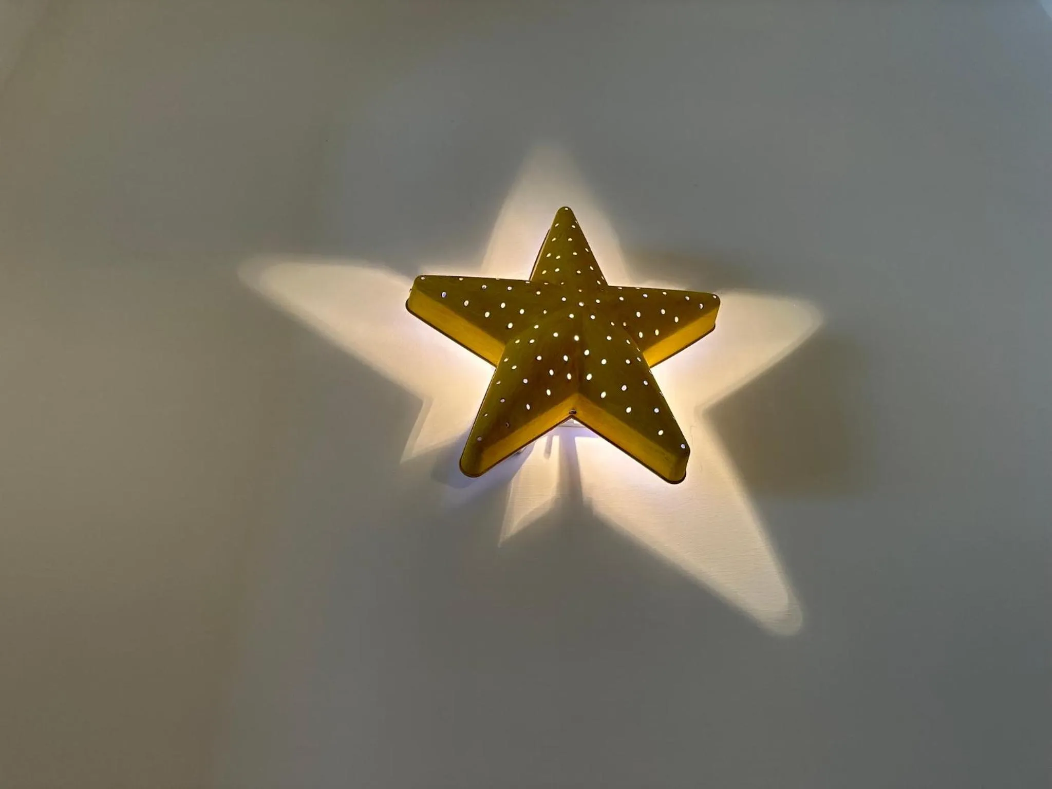 Decorative detail in Hotel Holiday