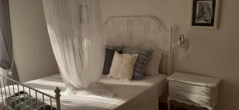 Bed in Villa Bella Rosa