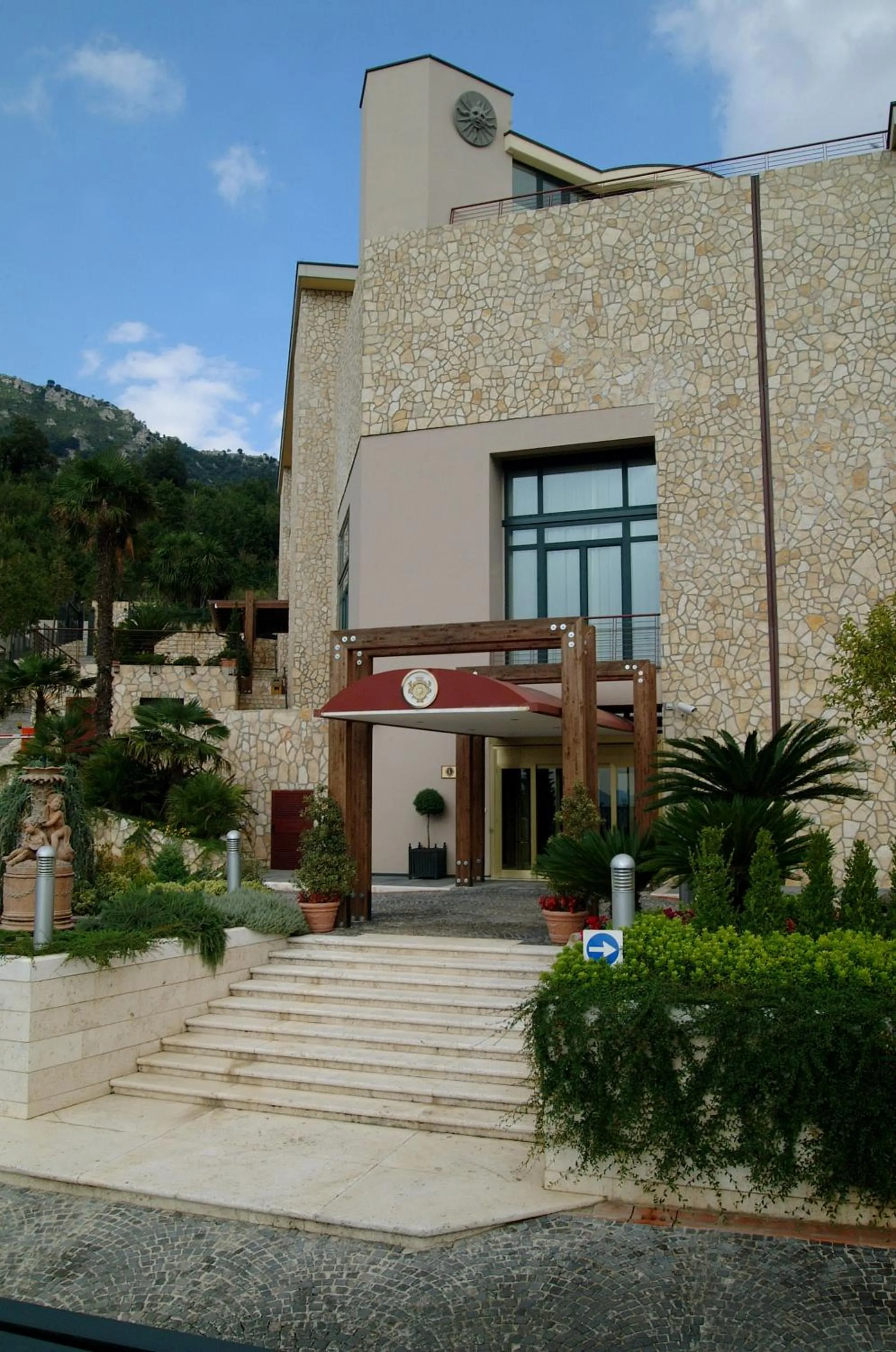 Facade/entrance in Solofra Palace Hotel & Resort