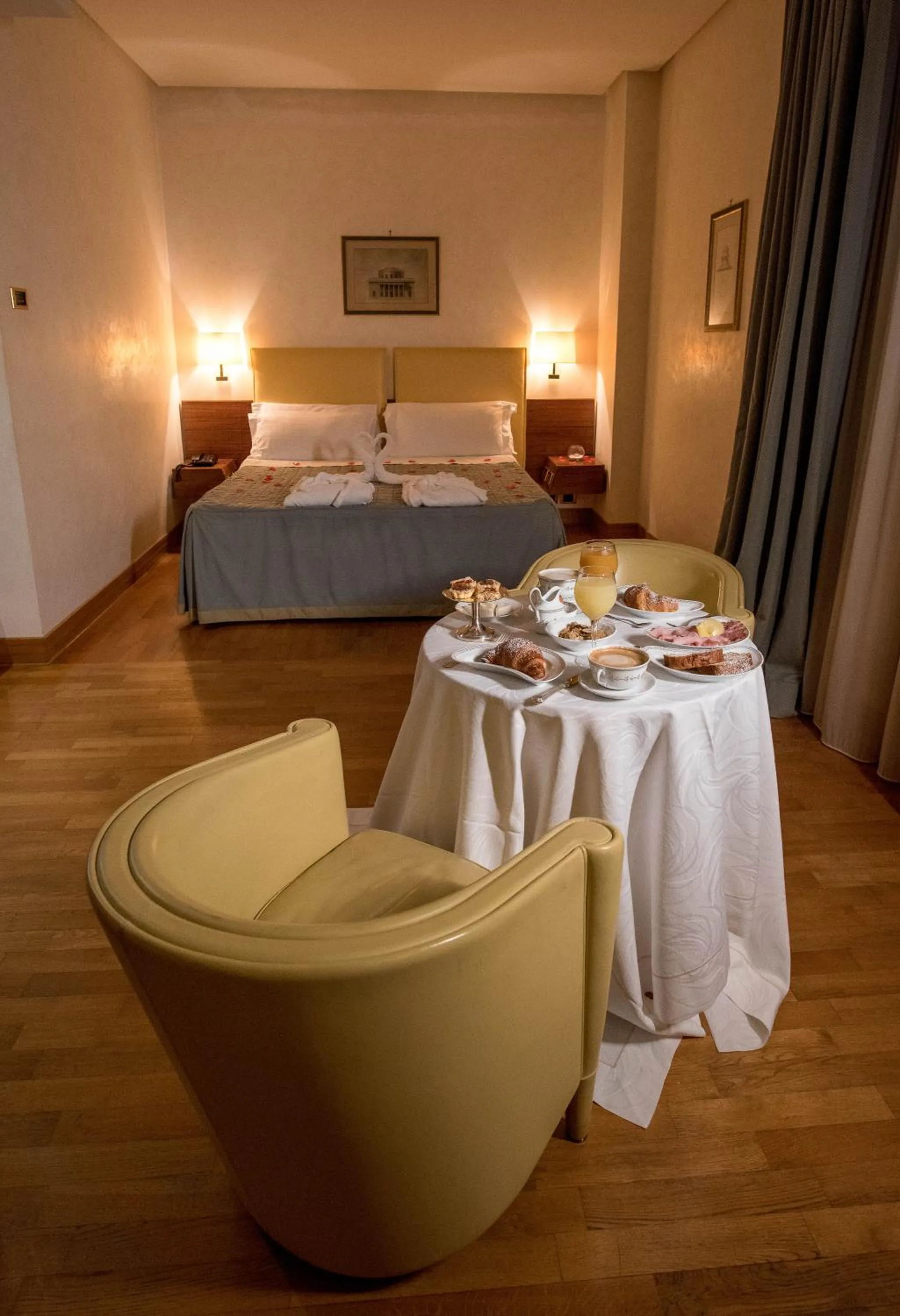 Food and drinks, Bed in Solofra Palace Hotel & Resort