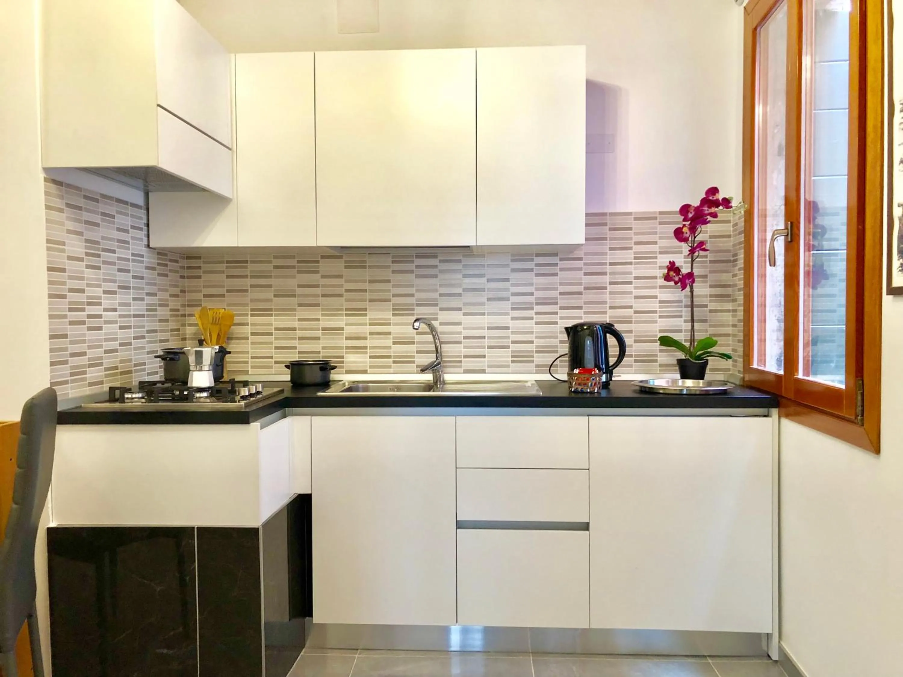 Coffee/tea facilities in Hotel Ariel Silva