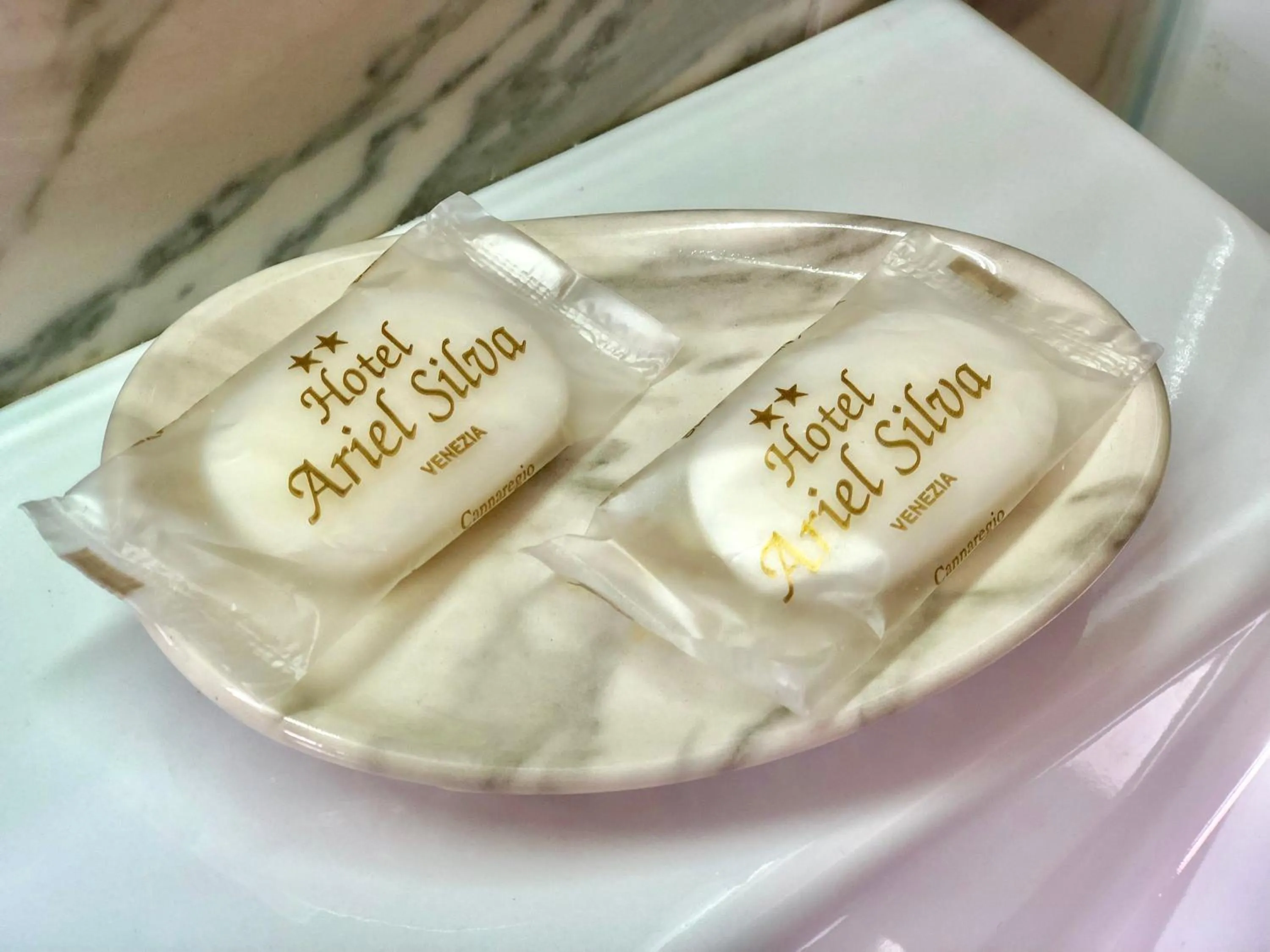 Bathroom in Hotel Ariel Silva