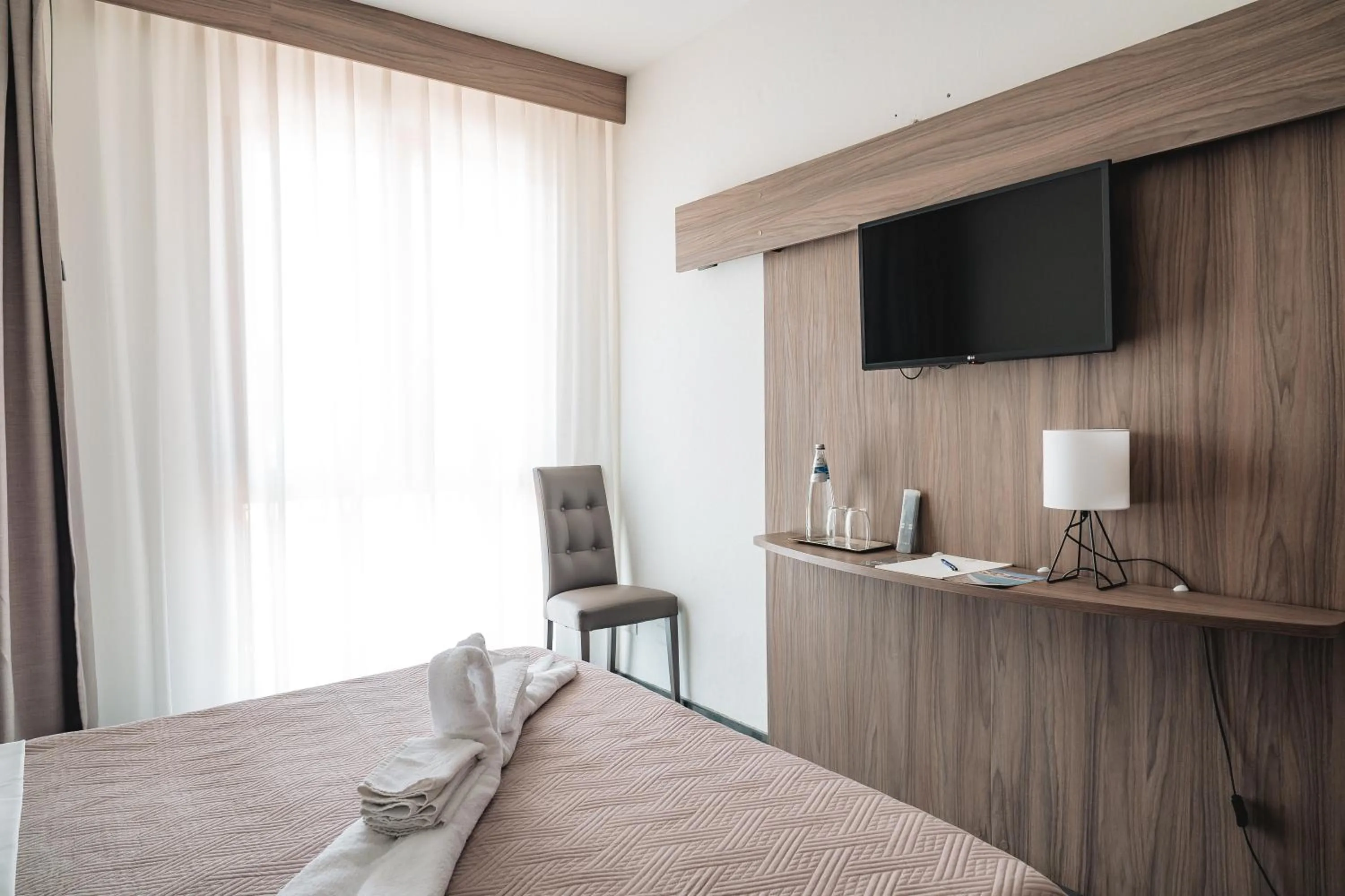 Bedroom, Bed in Hotel Carignano