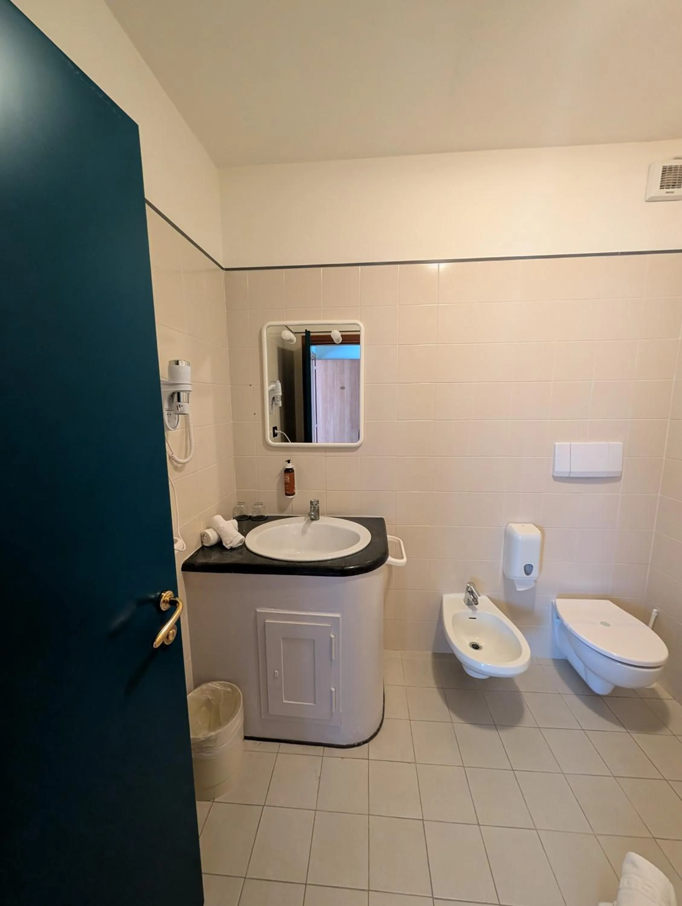 Bathroom in Hotel Carignano