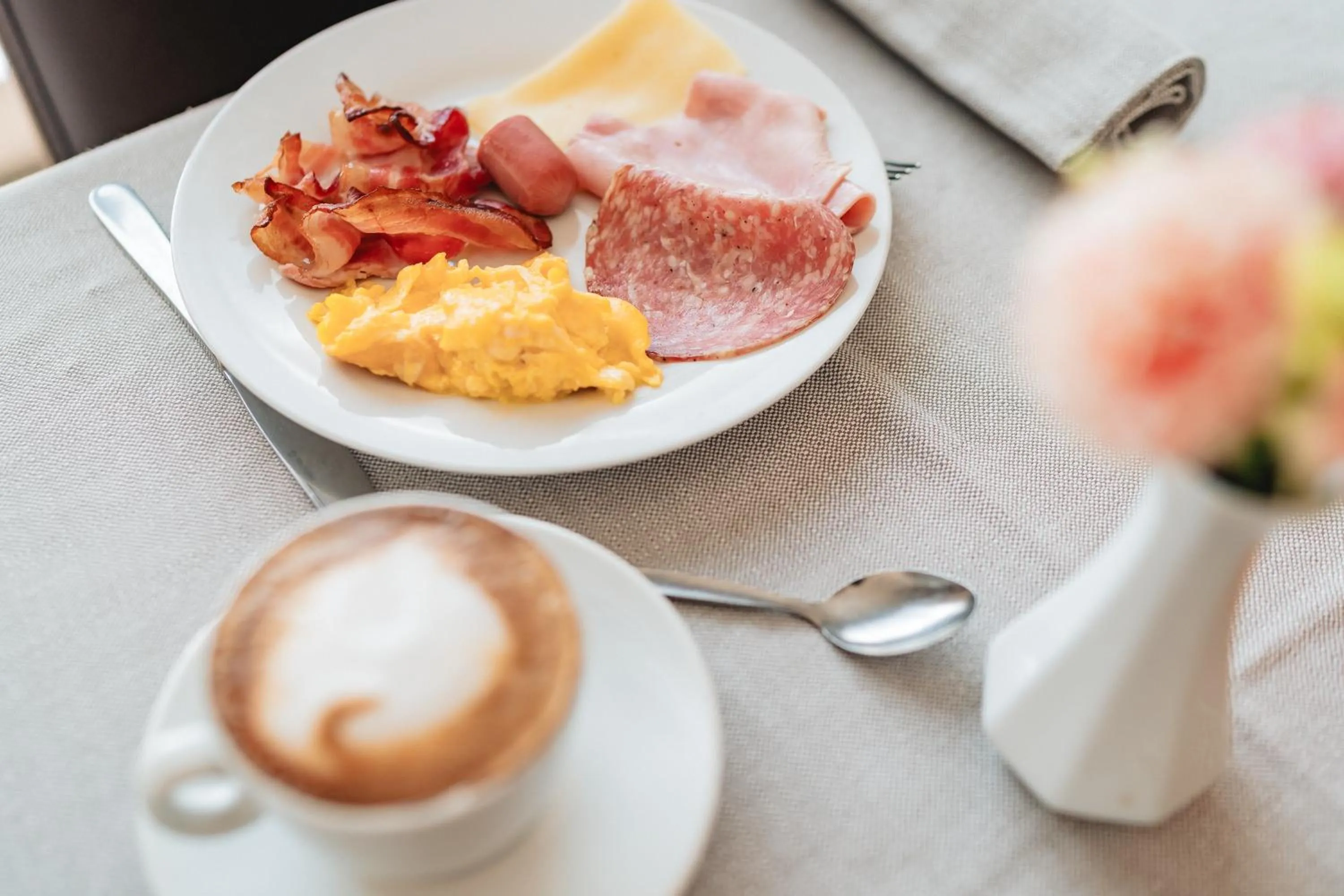 Breakfast in Hotel Carignano