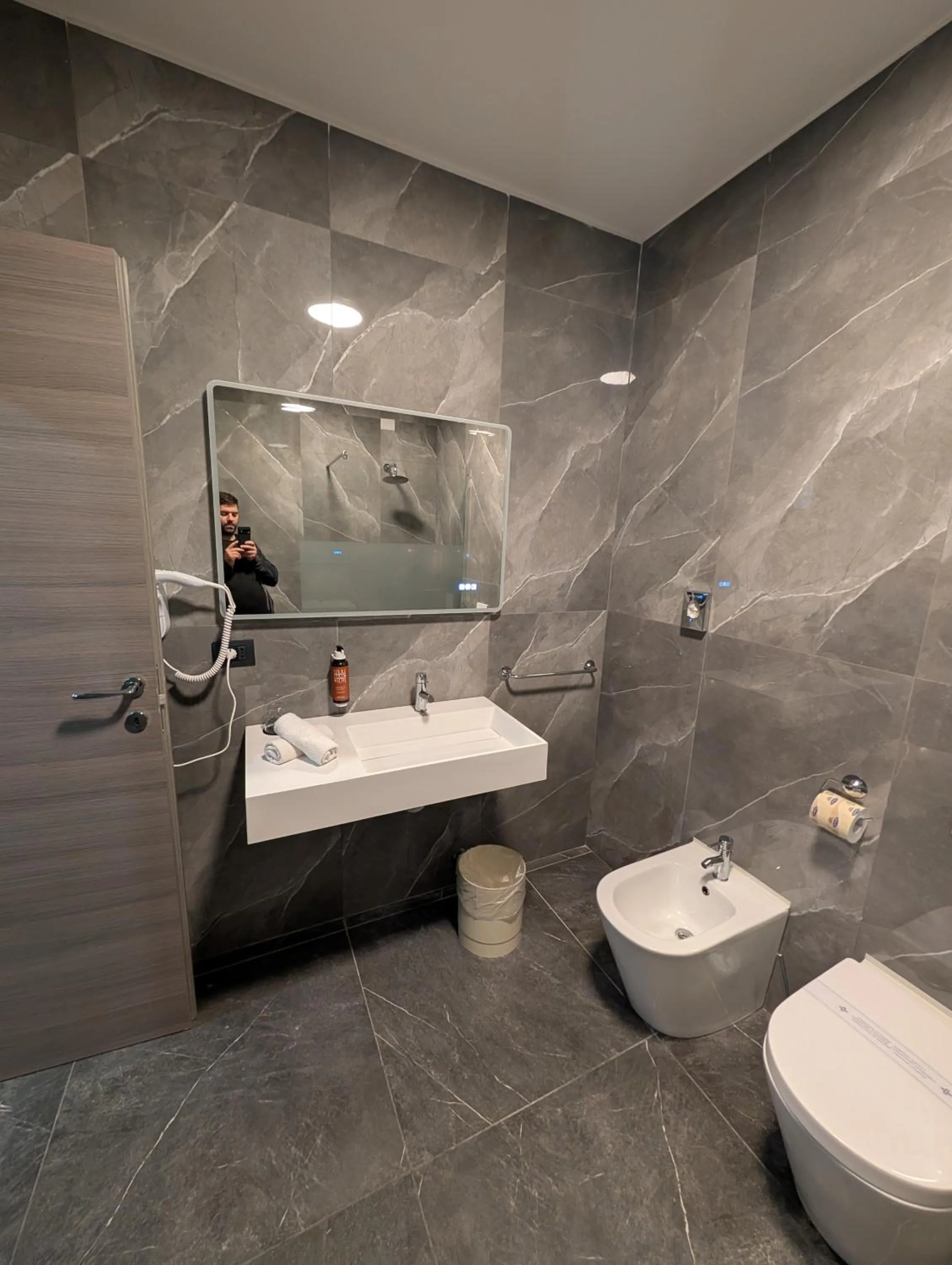 Bathroom in Hotel Carignano