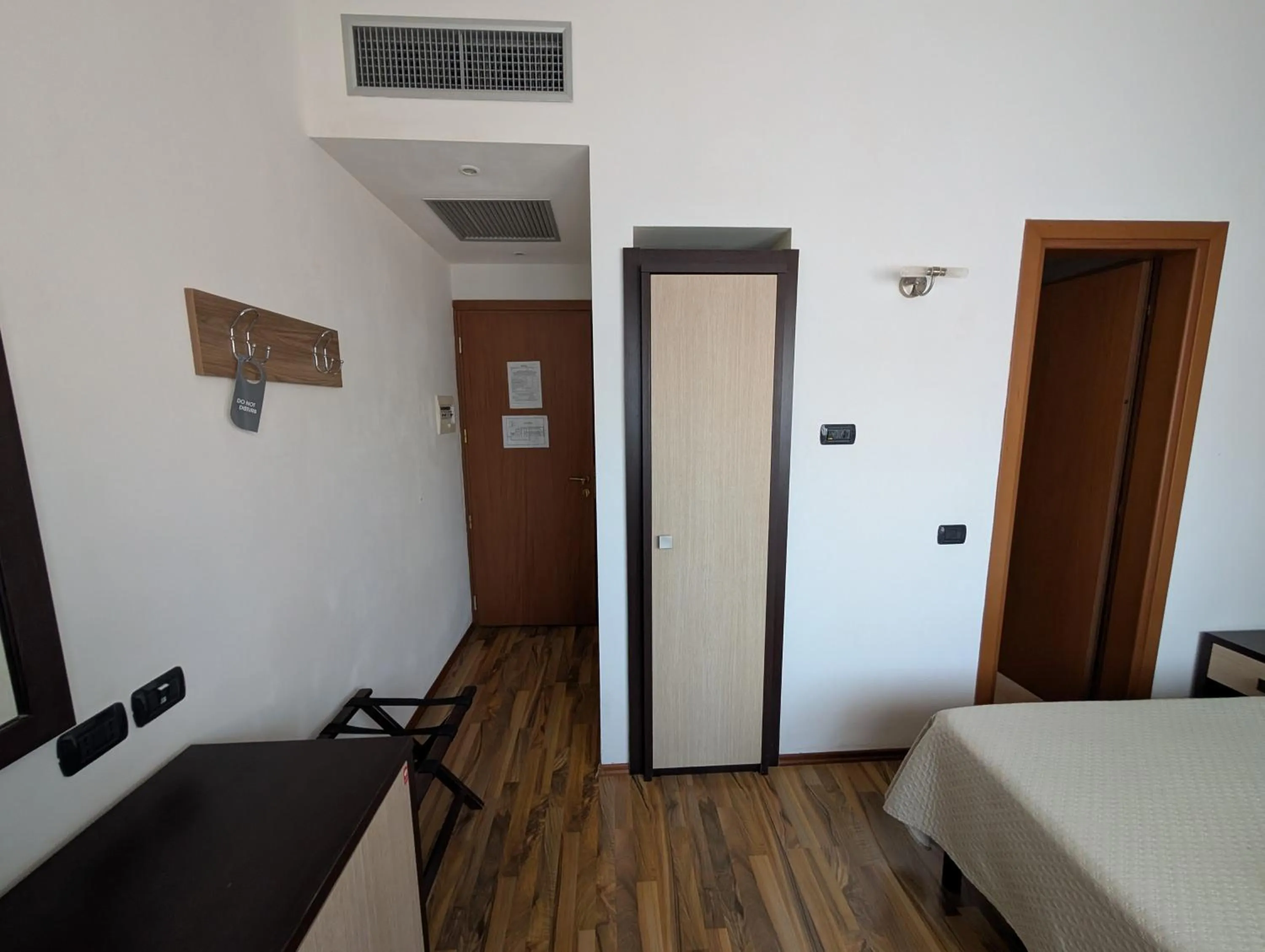 Bedroom, Bed in Hotel Carignano