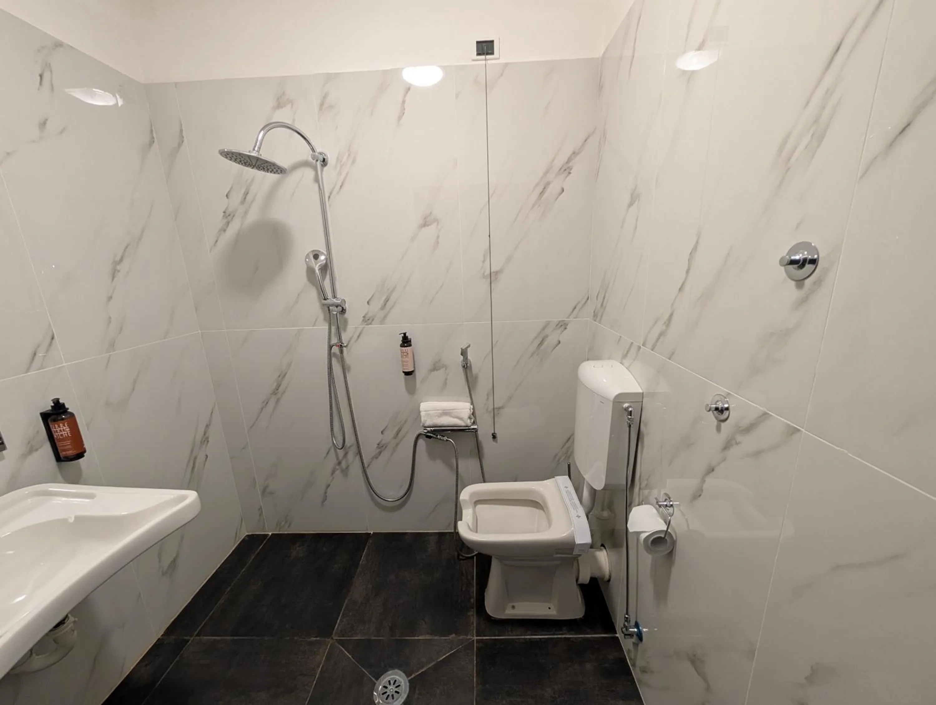 Bathroom in Hotel Carignano