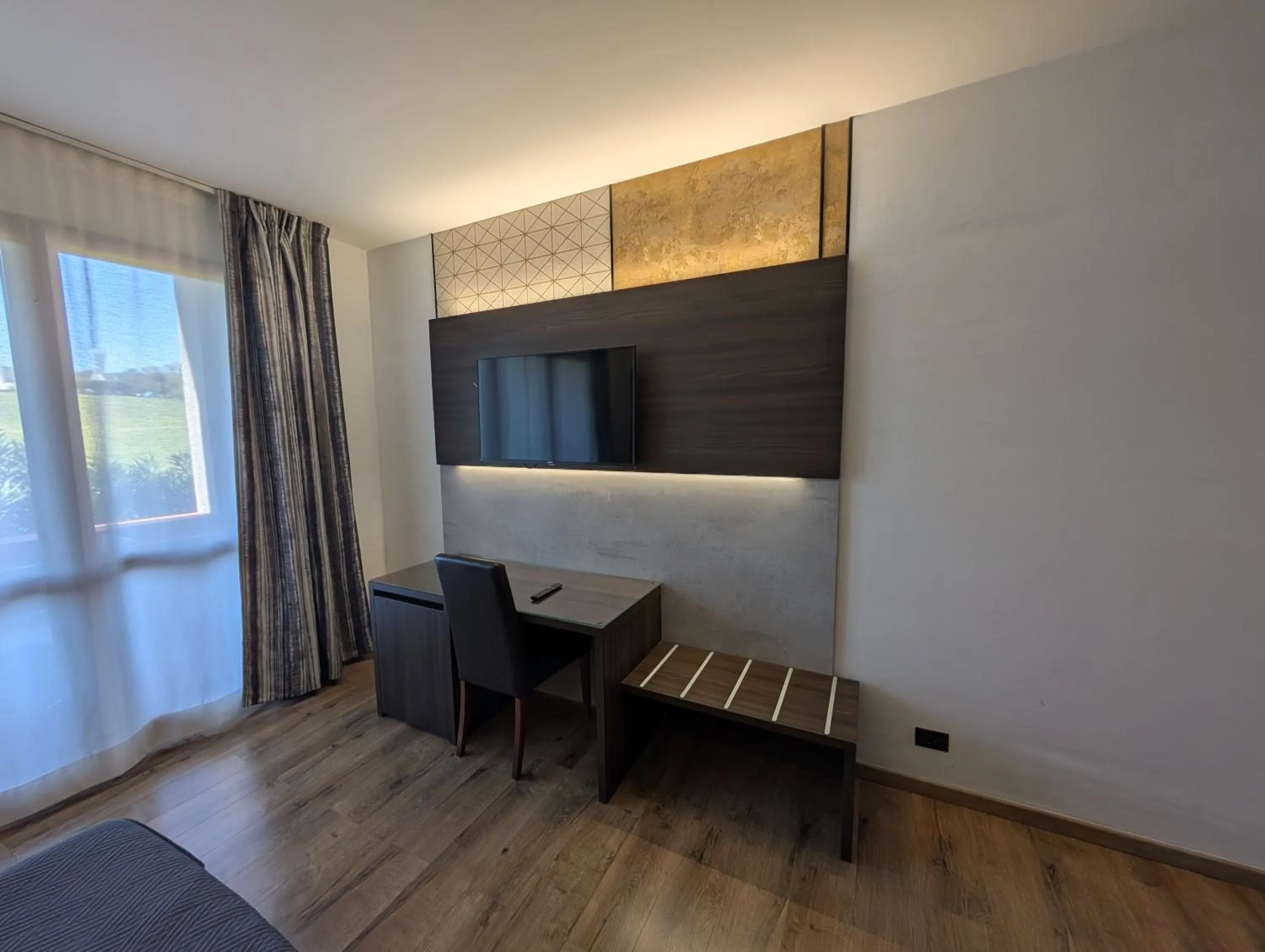 Bedroom in Hotel Carignano