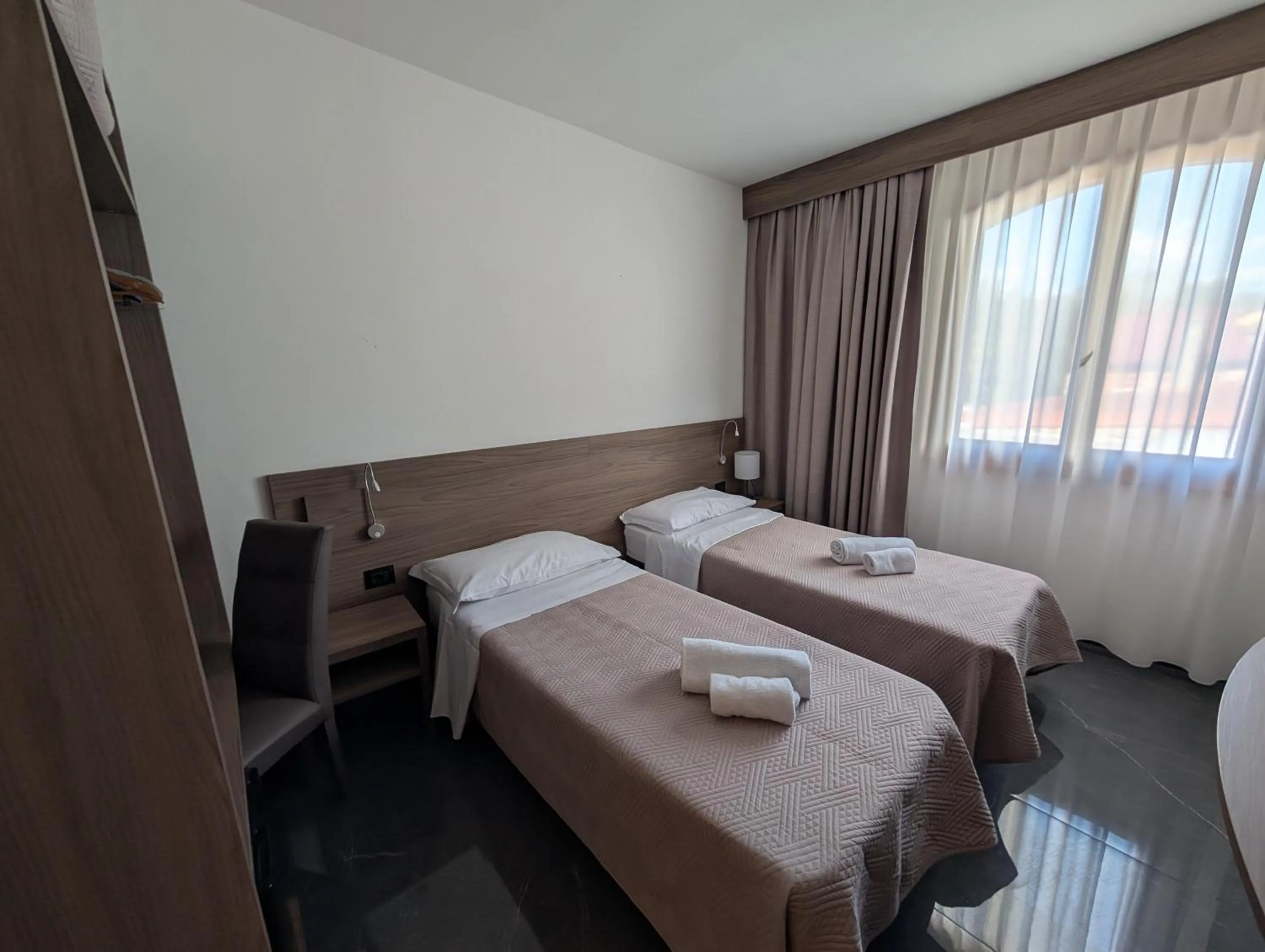 Bedroom, Bed in Hotel Carignano