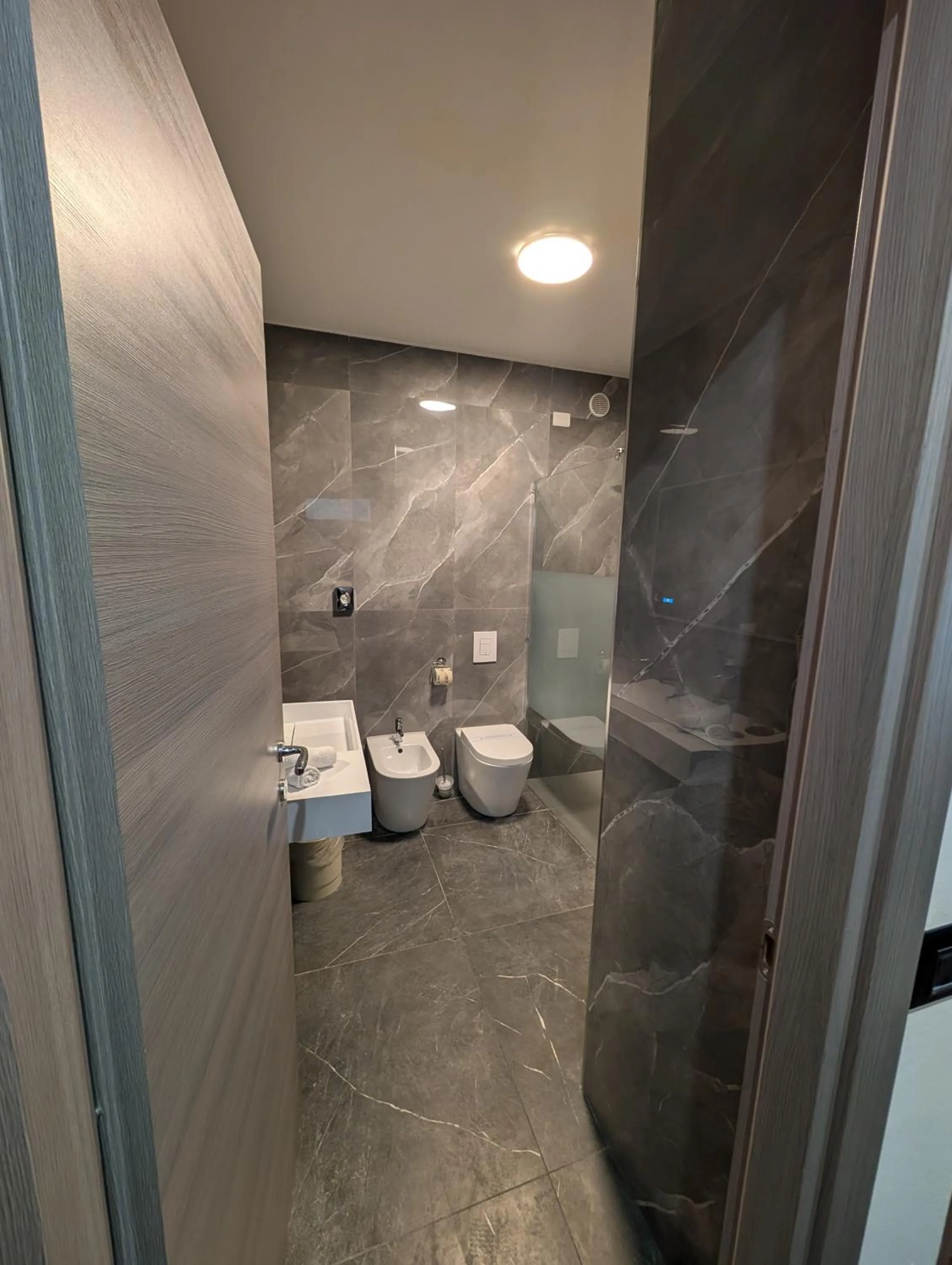 Bathroom in Hotel Carignano