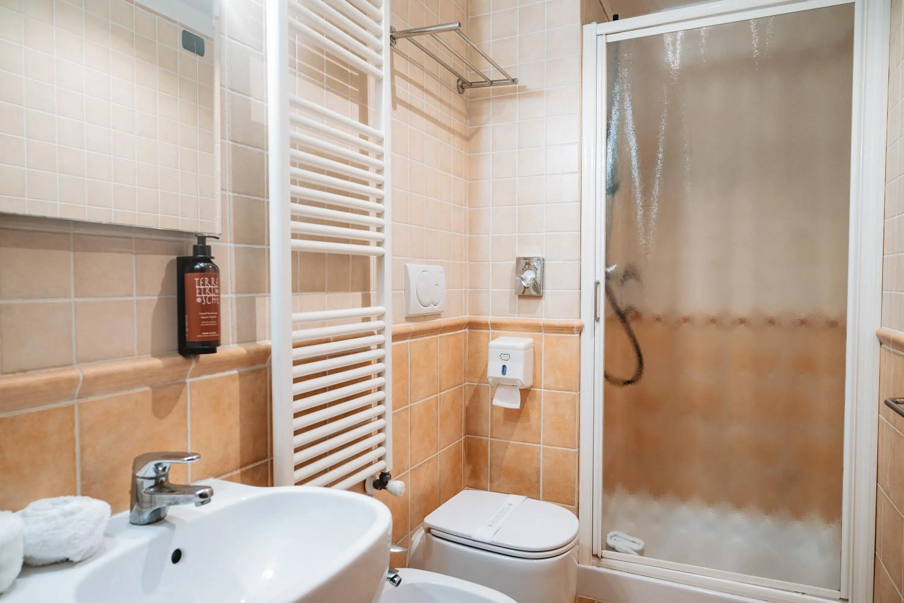Bathroom in Hotel Carignano