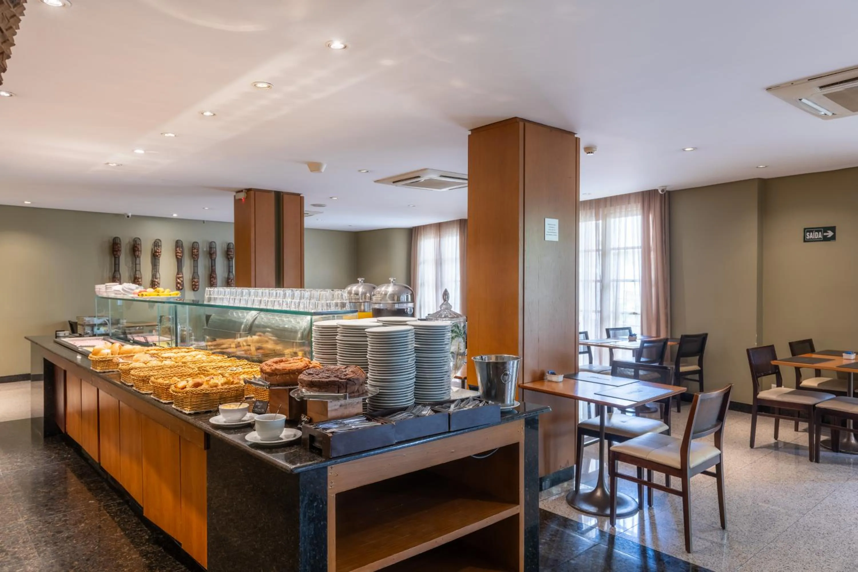 Buffet breakfast in DELPLAZA Marabá São Paulo