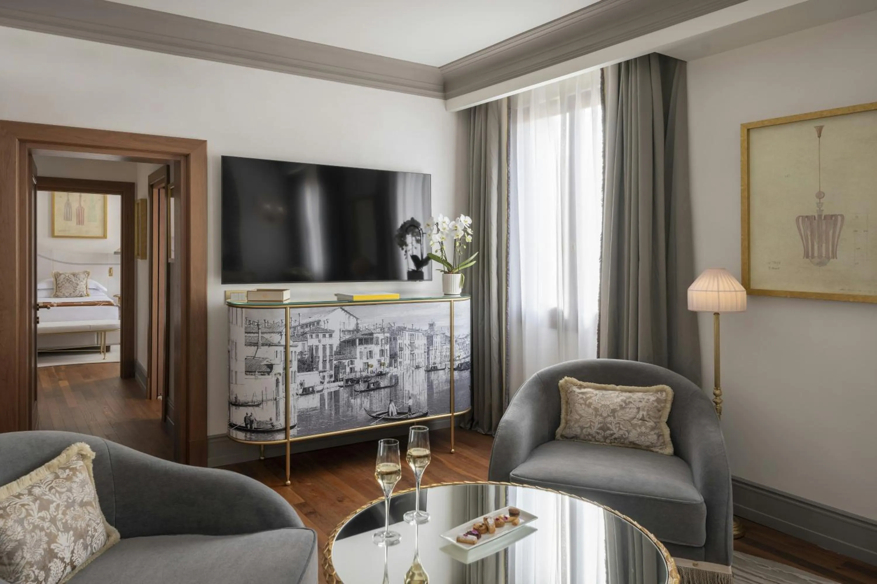 Photo of the whole room in Hotel Gabrielli Venezia - Starhotels Collezione