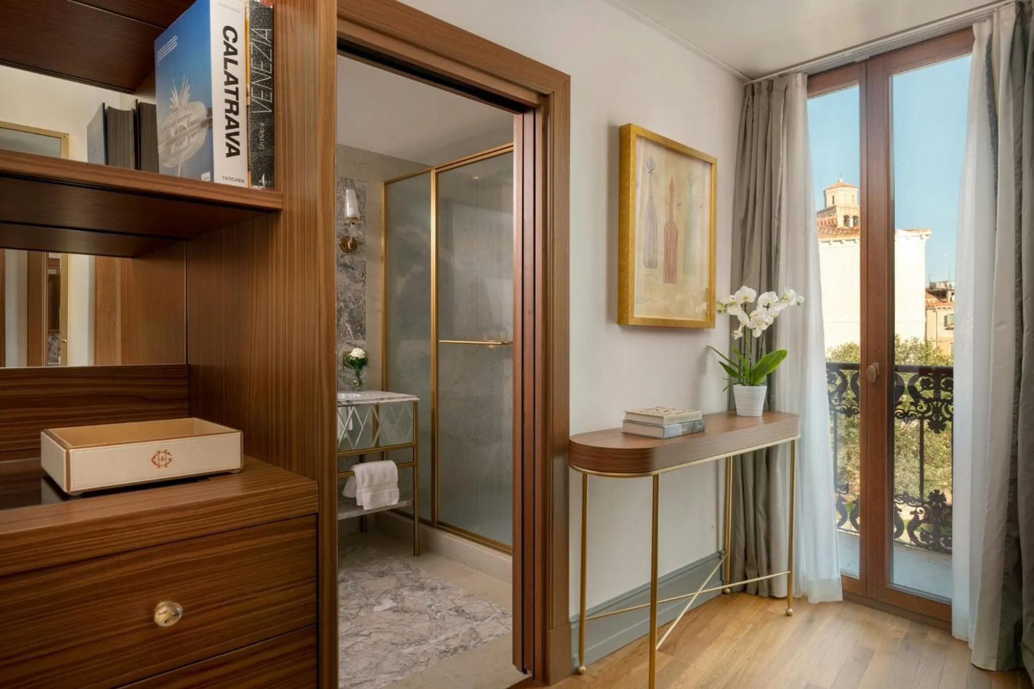 Photo of the whole room in Hotel Gabrielli Venezia - Starhotels Collezione