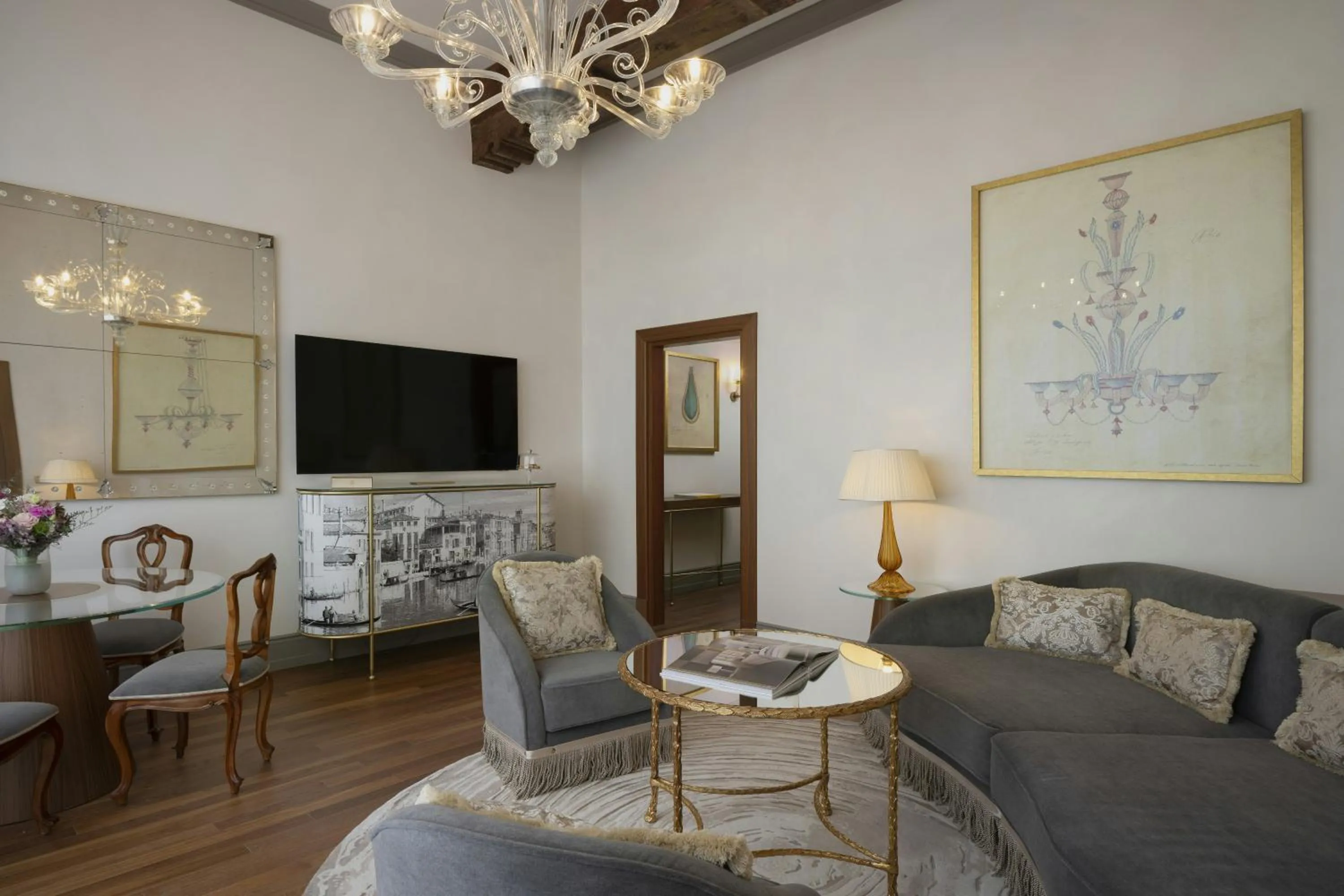 Photo of the whole room in Hotel Gabrielli Venezia - Starhotels Collezione