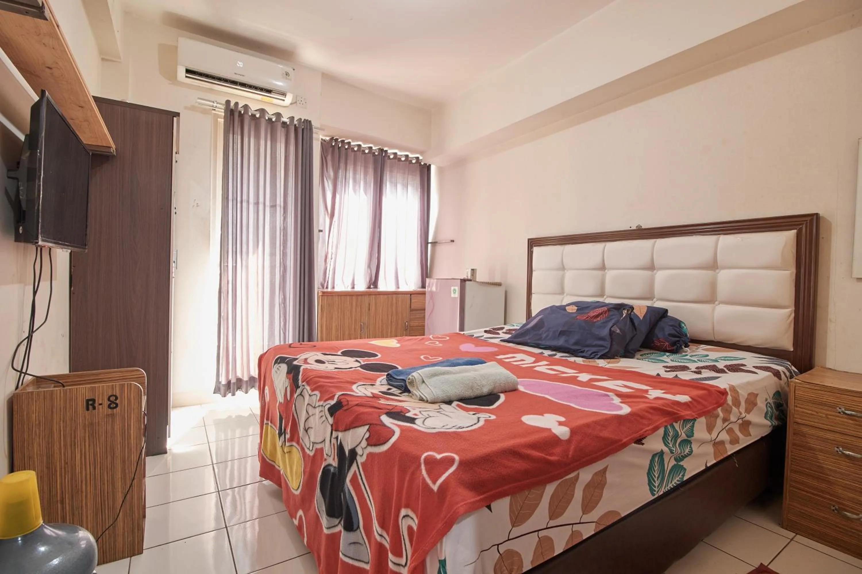 Bed in Room Rendi Podomoro Golf View