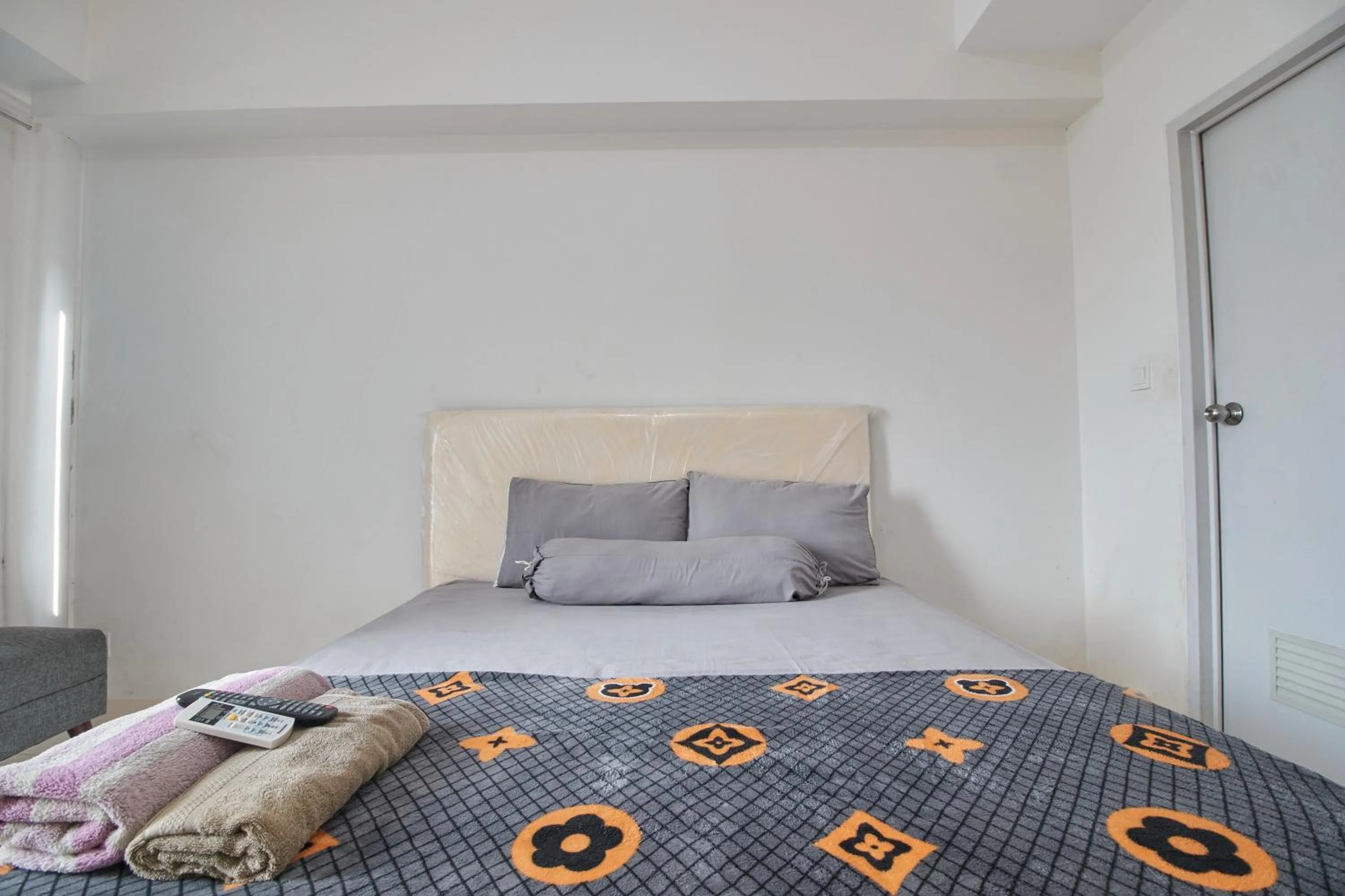 Bed in Room Rendi Podomoro Golf View