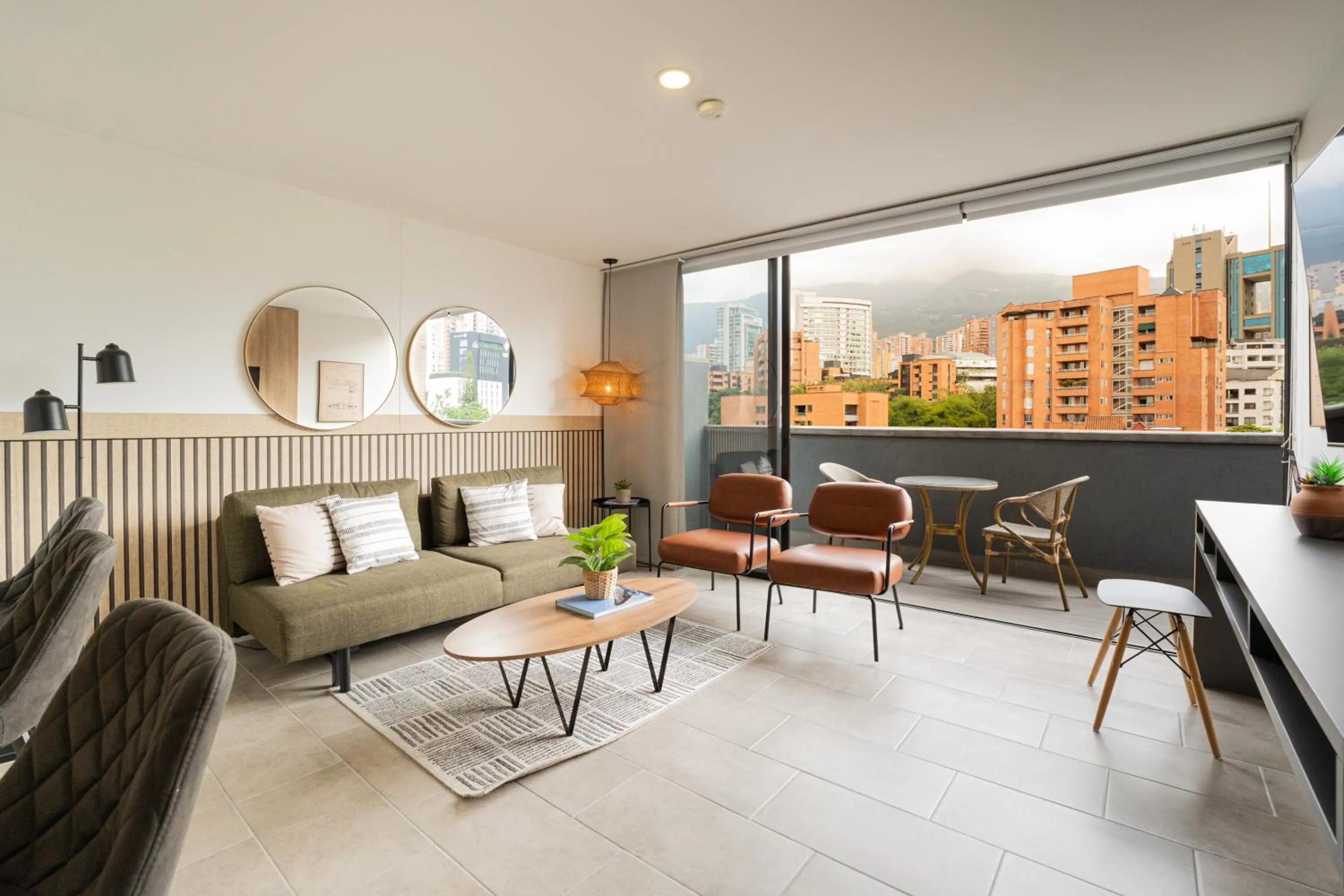 Living room in Apartamentos Go Living & Suites by HOUSY HOST