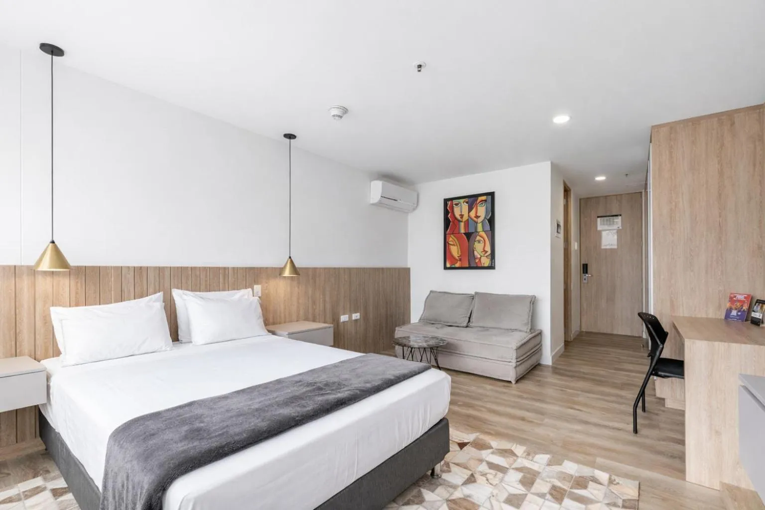 Bedroom, Bed in Apartamentos Go Living & Suites by HOUSY HOST