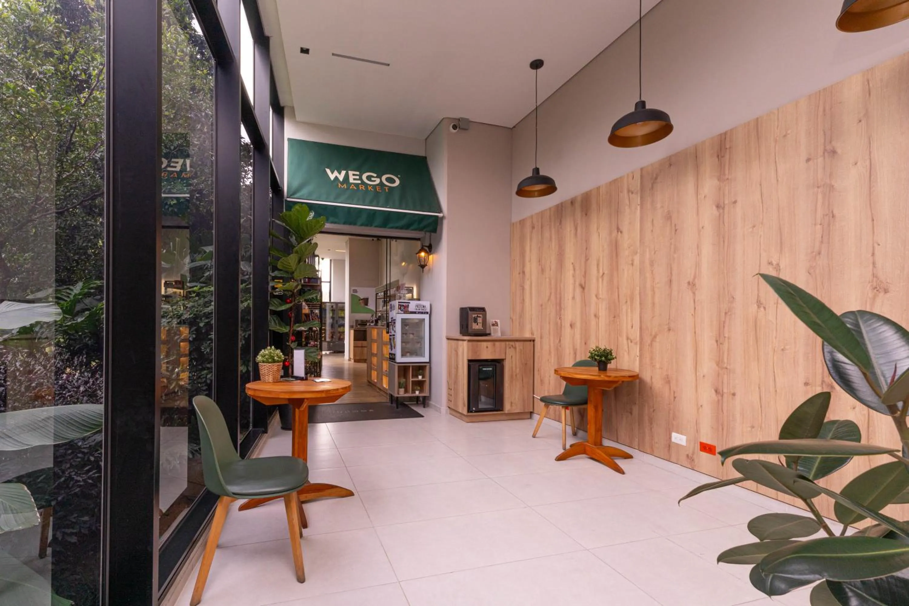 Supermarket/grocery shop in Apartamentos Go Living & Suites by HOUSY HOST