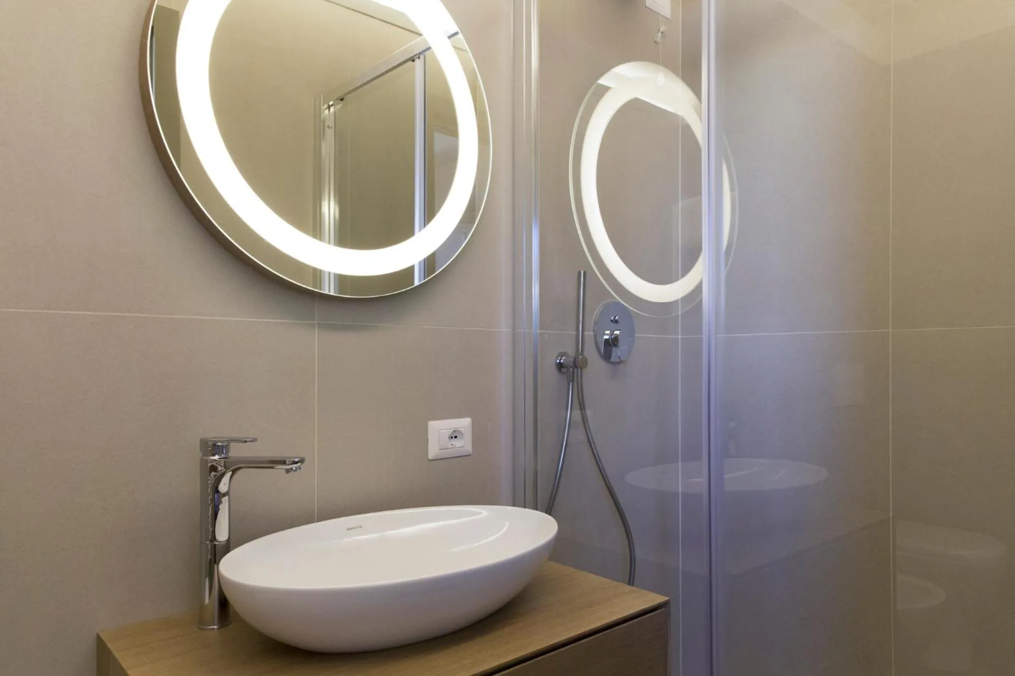 Bathroom in Palazzo dei Ciompi Suites