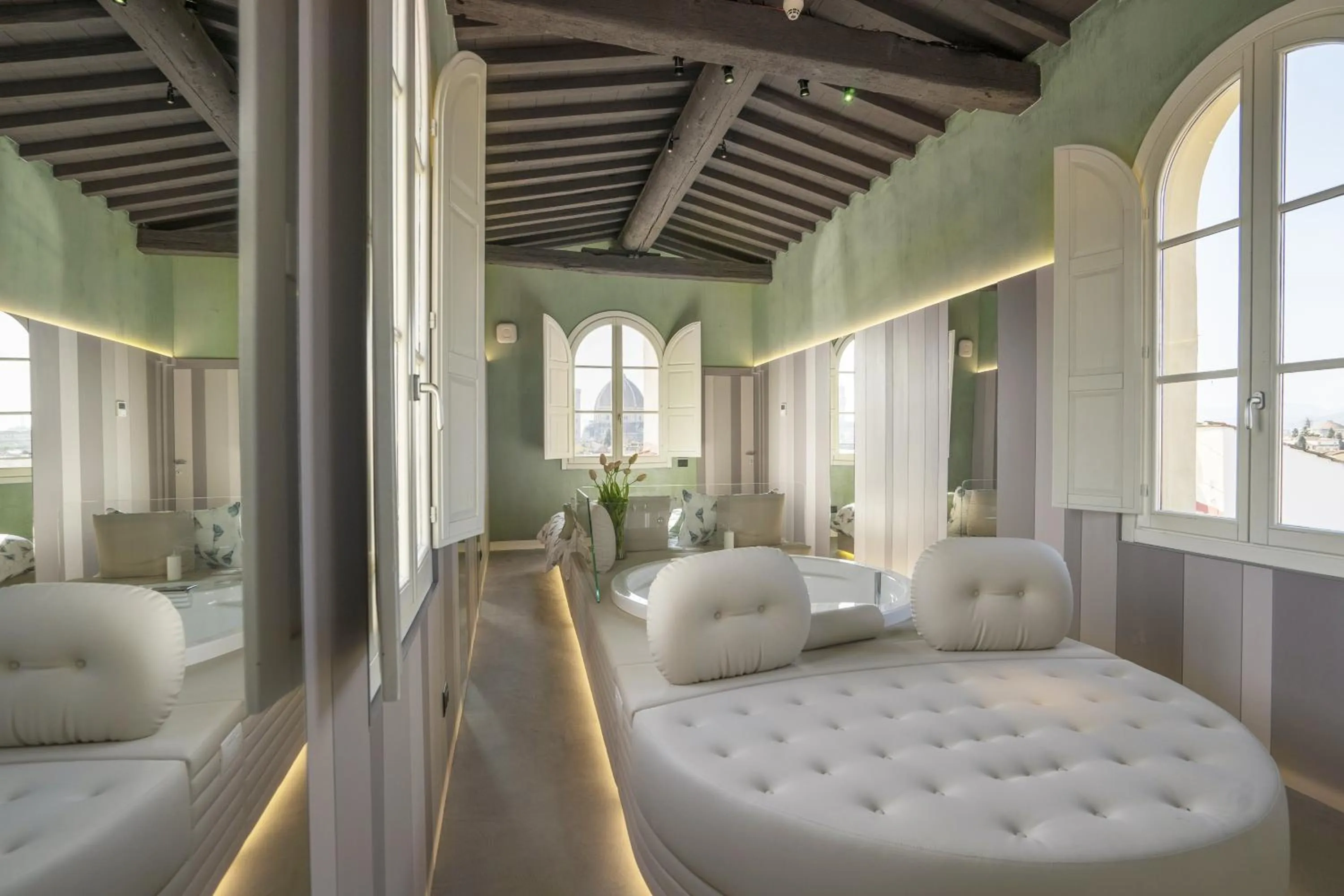 Bedroom in Palazzo dei Ciompi Suites