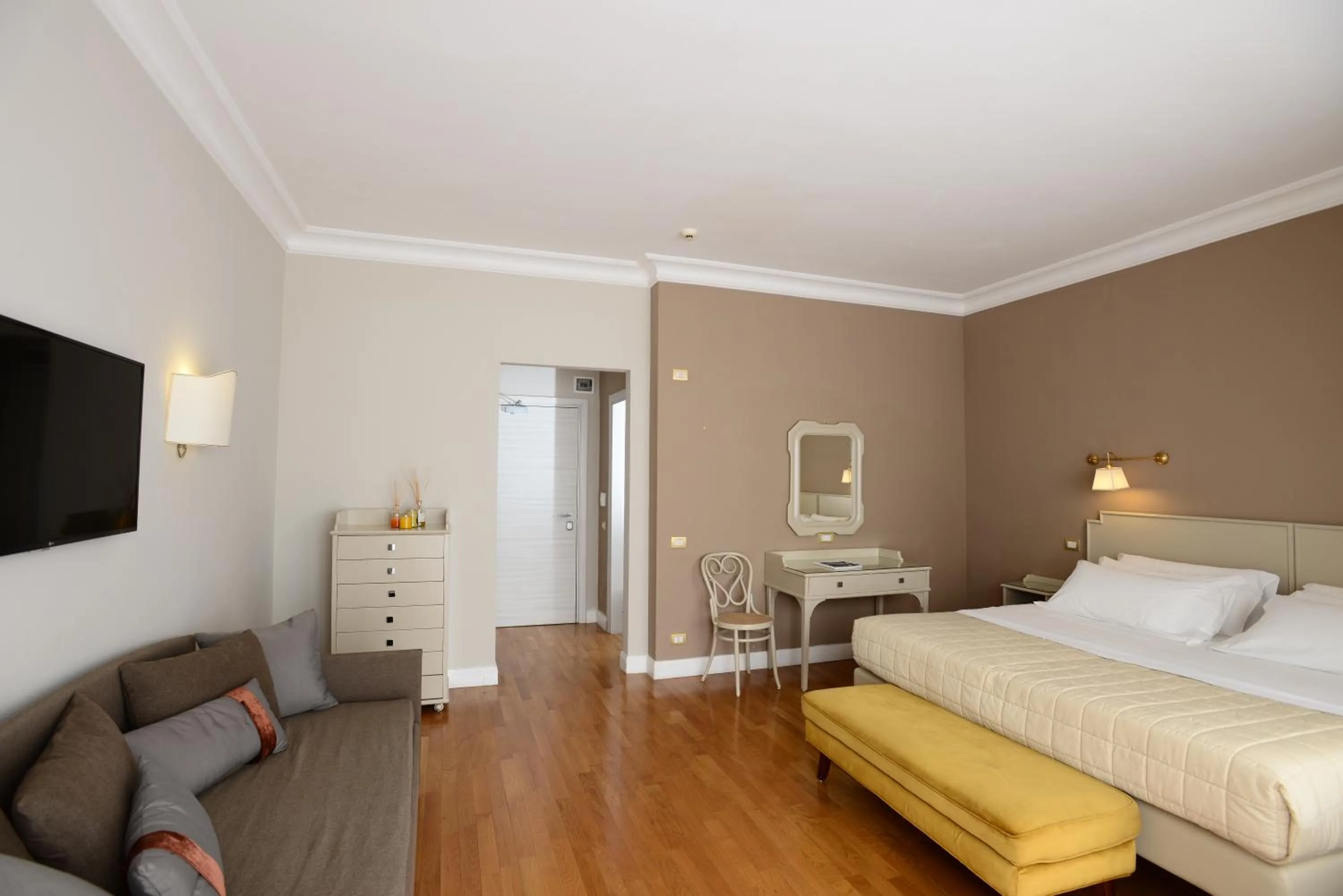 Decorative detail, Bed in Silva Hotel Splendid