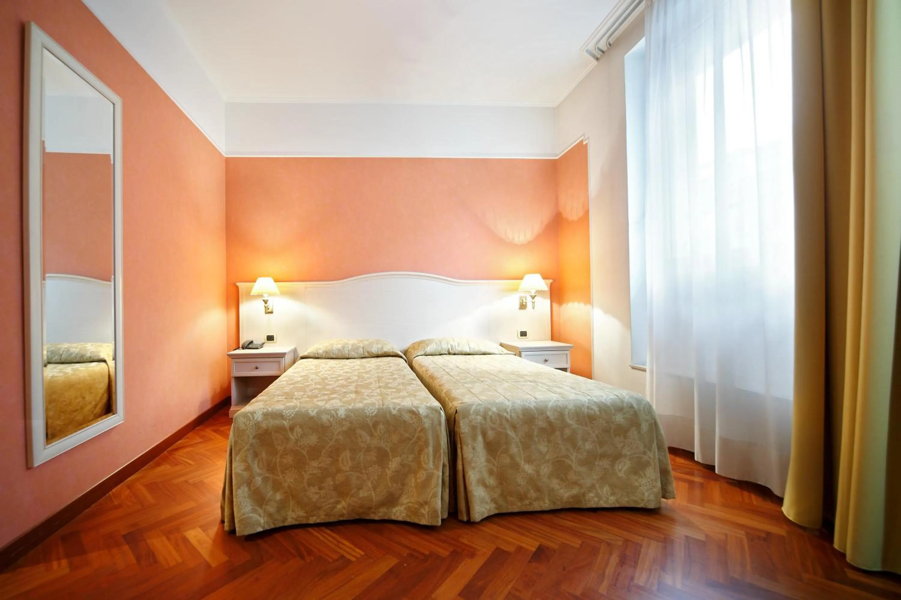 Photo of the whole room, Bed in Hotel Terminal