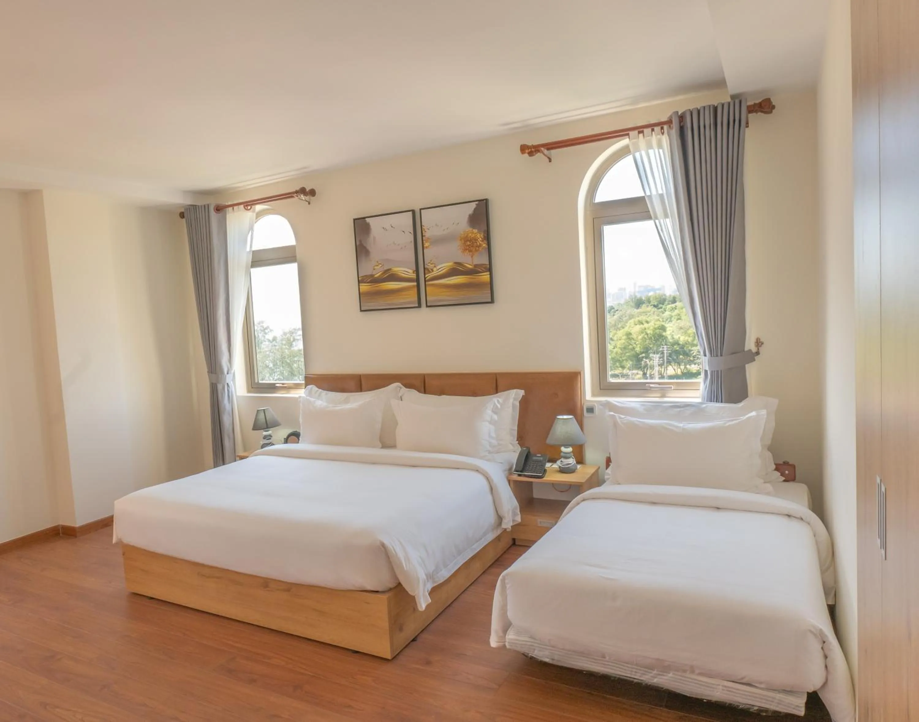 Bedroom, Bed in Sea Breeze Hotel & Villa