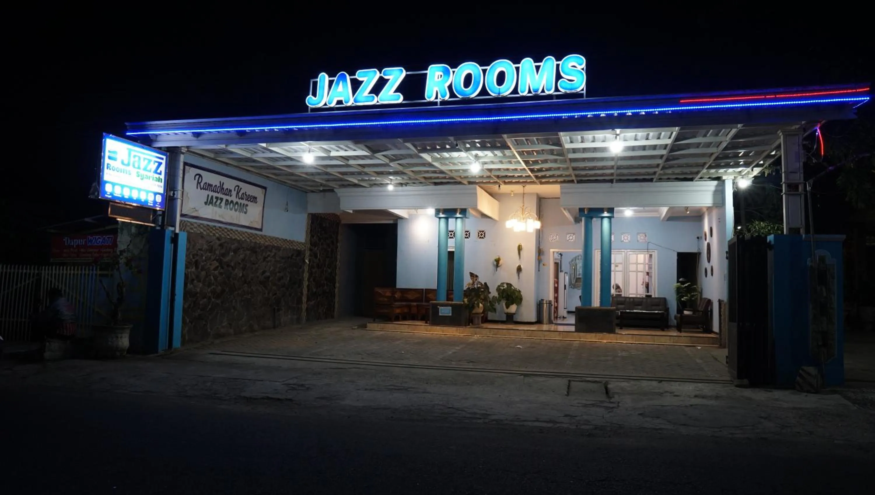Facade/entrance in Jazz Room Kampung Inggris Syariah