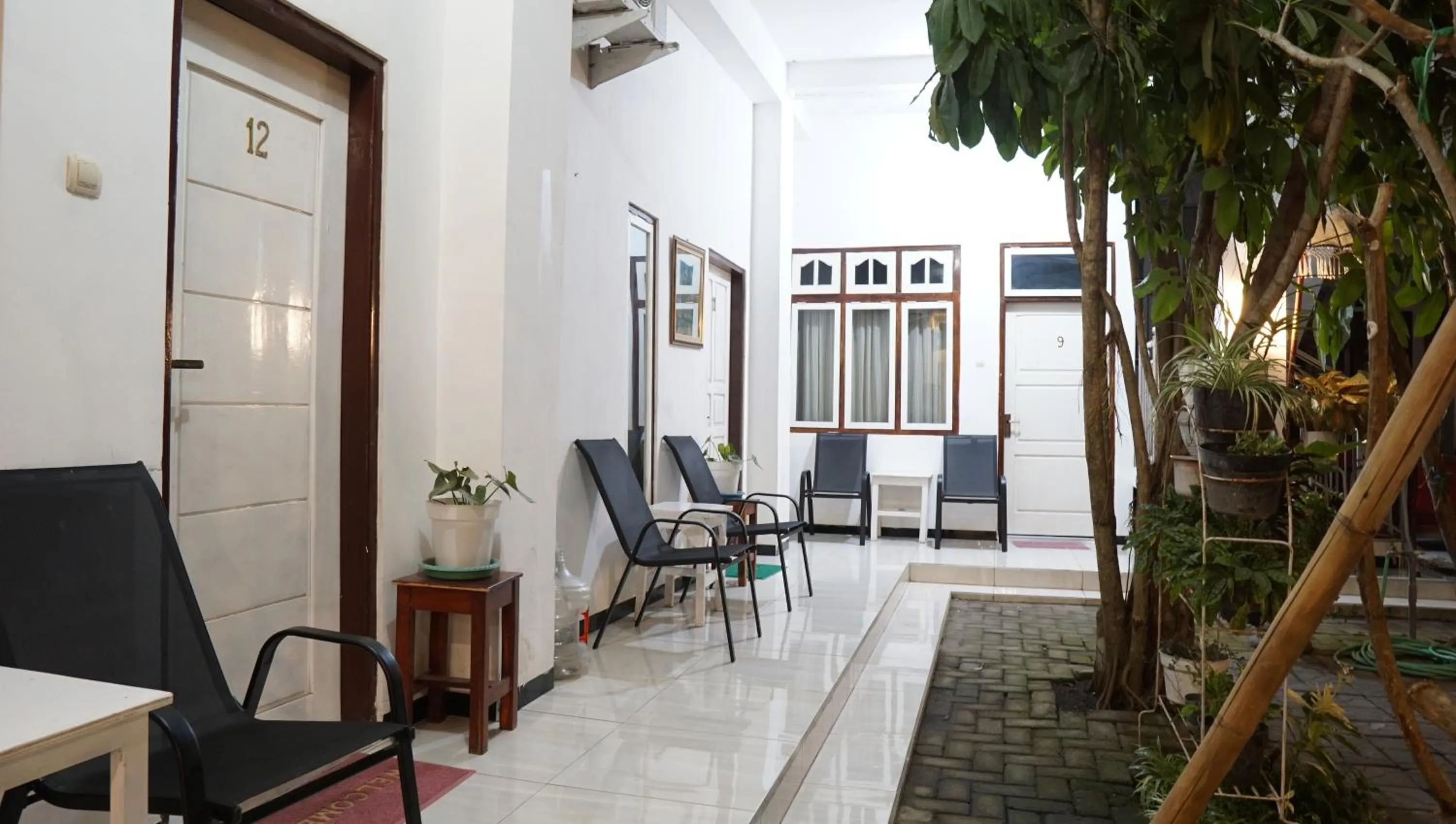 Balcony/Terrace in Jazz Room Kampung Inggris Syariah