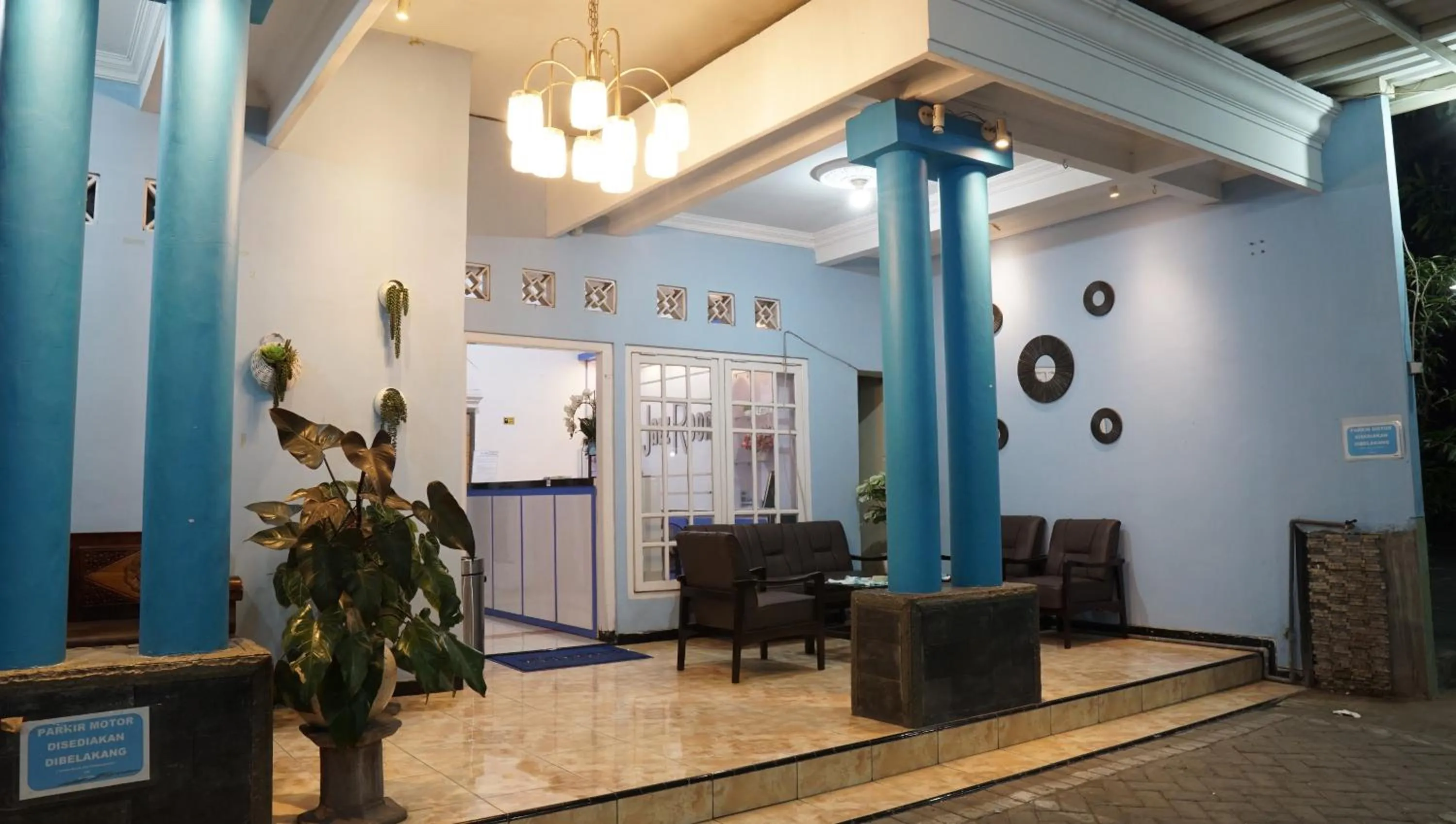 Facade/entrance in Jazz Room Kampung Inggris Syariah