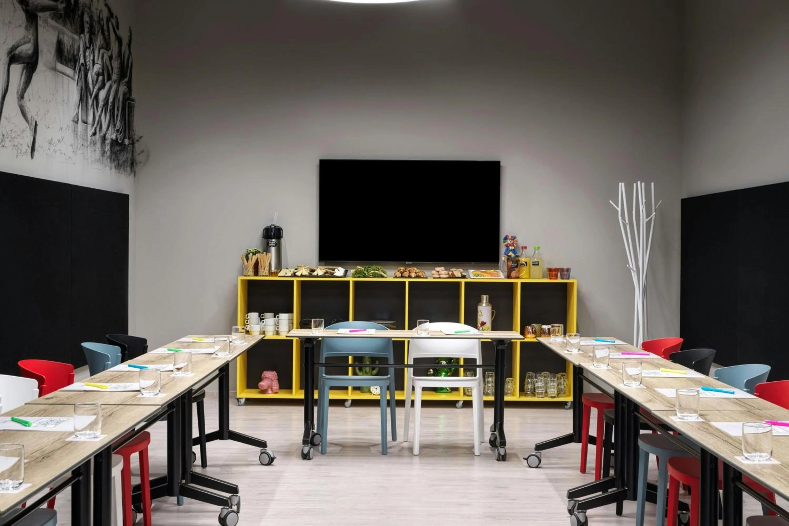 Meeting/conference room in Moxy Athens City