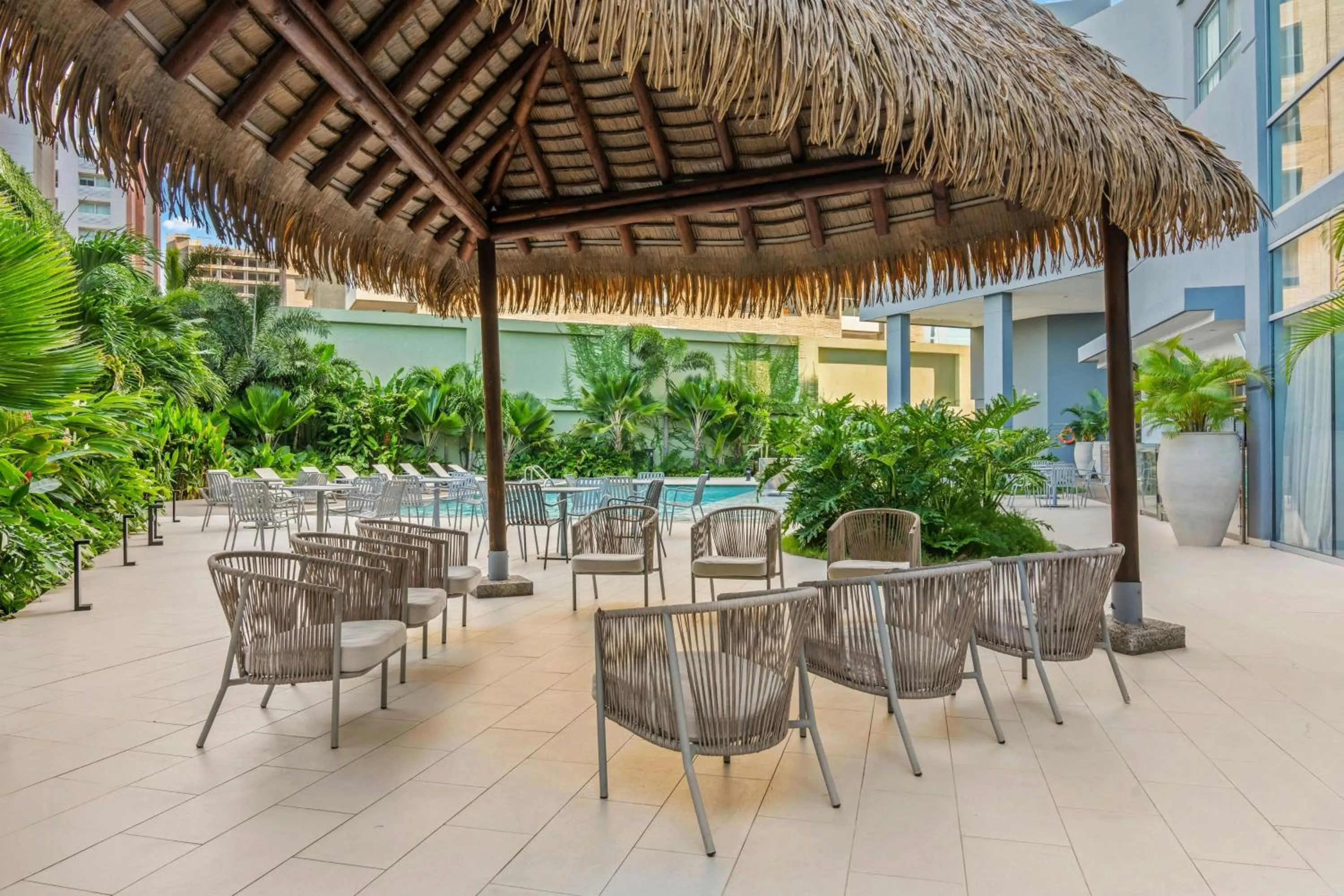 Swimming pool in Barranquilla Marriott Hotel