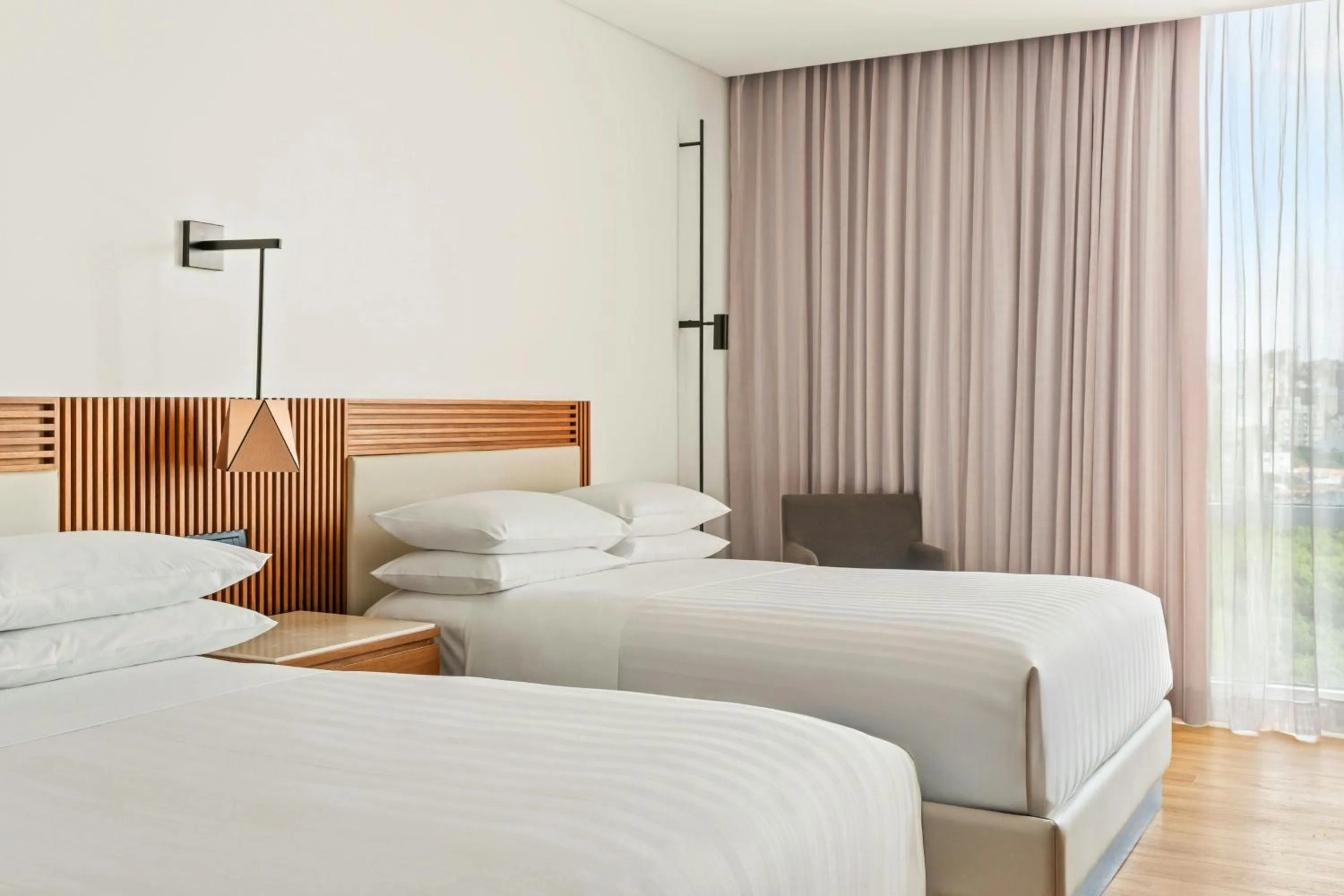 Photo of the whole room, Bed in Barranquilla Marriott Hotel