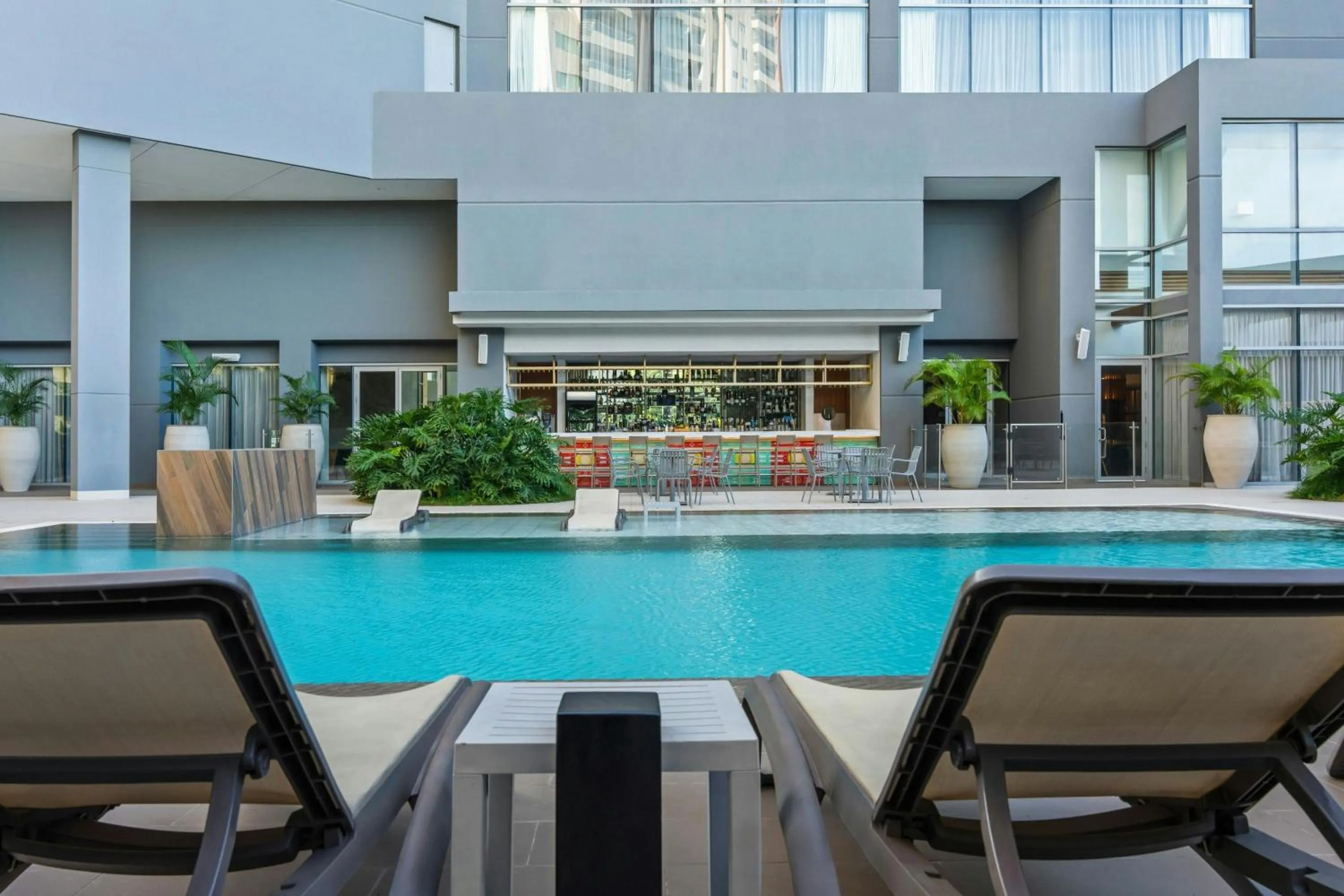 Swimming pool in Barranquilla Marriott Hotel