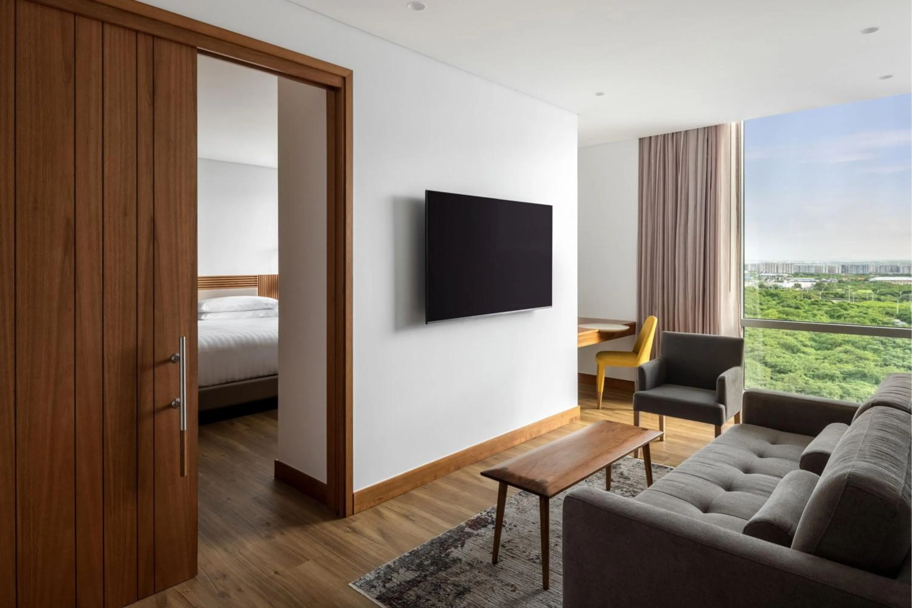 Living room, Bed in Barranquilla Marriott Hotel