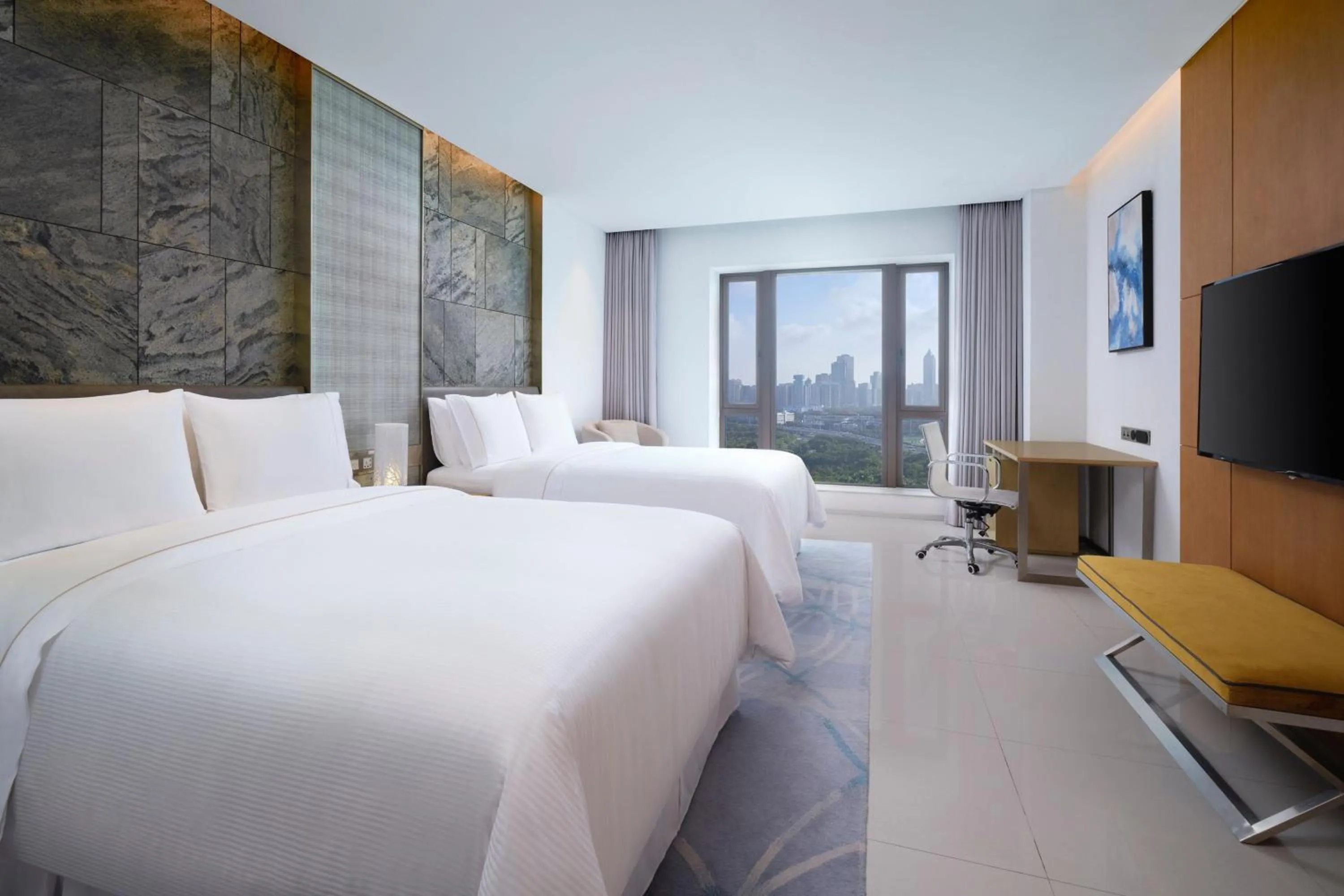 Photo of the whole room, Bed in The Westin Haikou