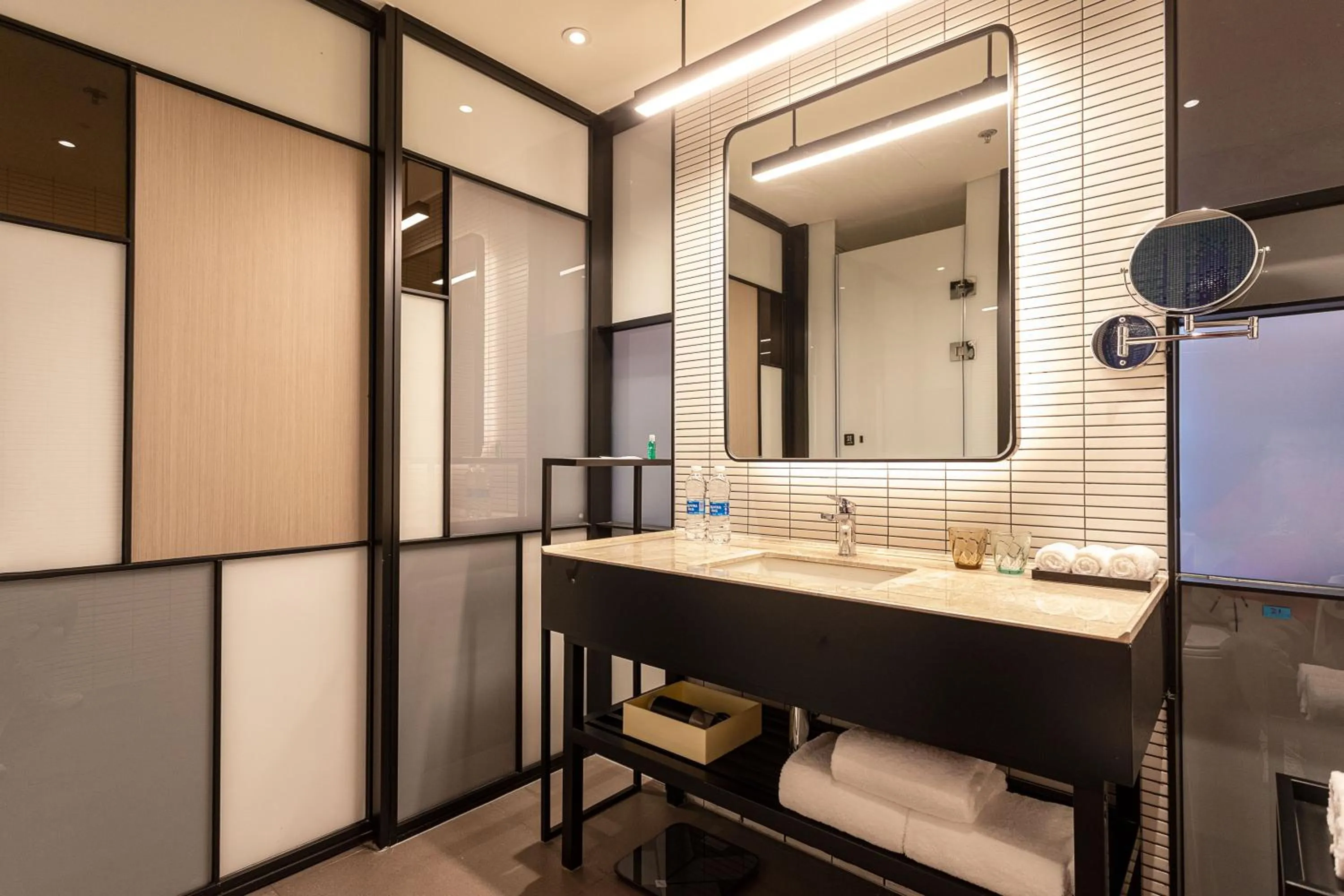 Bathroom in Aloft Shijiazhuang